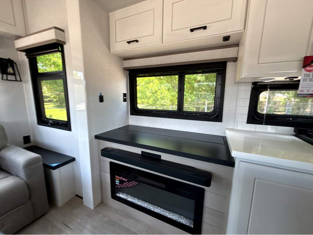 2026 JAYCO PINNACLE 36FBTS - Image 11