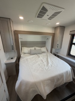 2027 JAYCO GREYHAWK 30Z - Image 8
