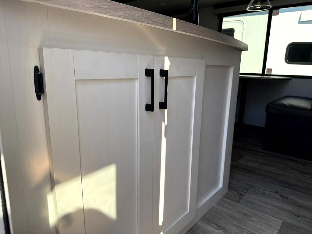 2025 VENTURE RV SIENNA 281VQB - Image 9