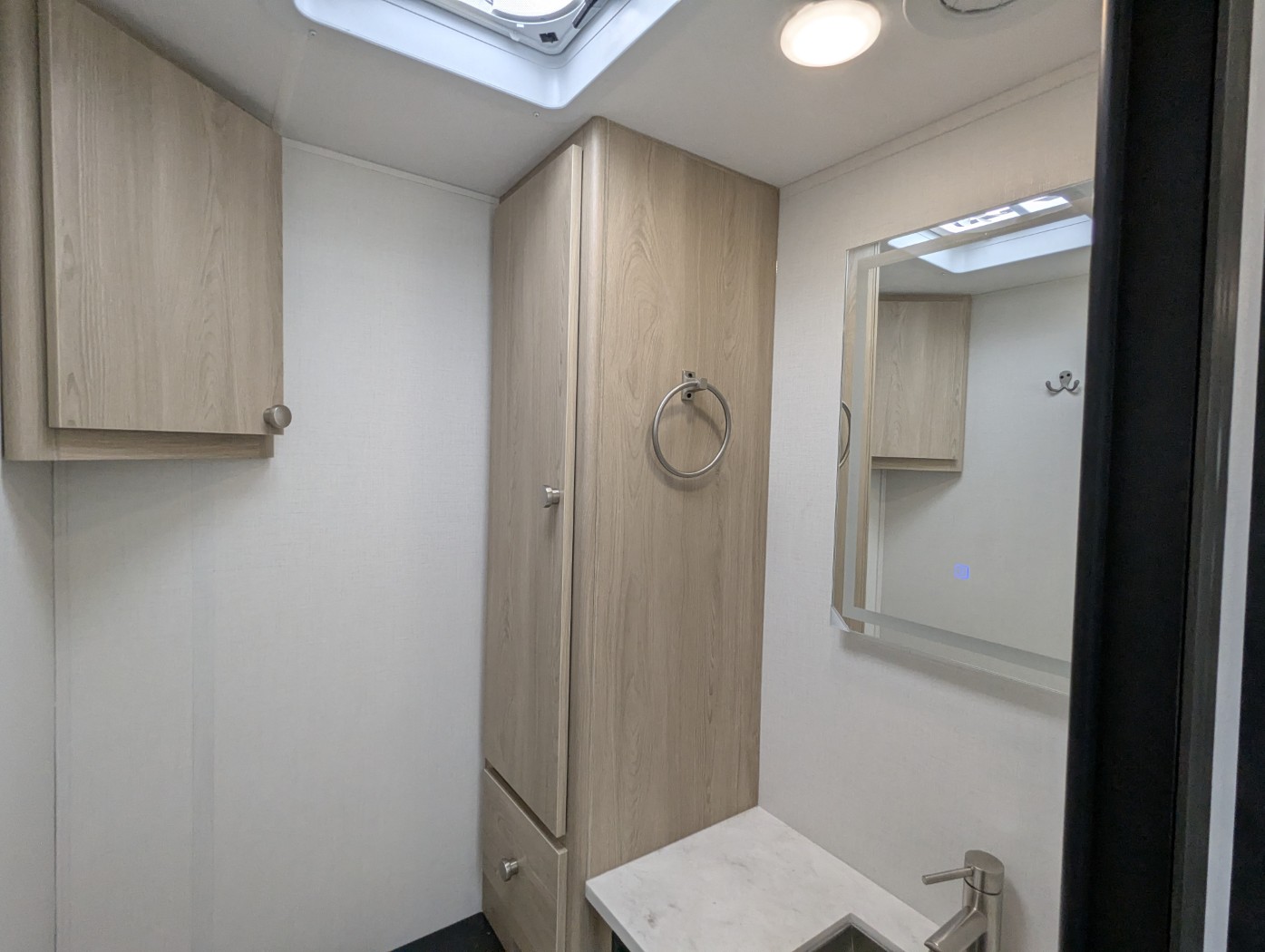 2026 Coachmen Entourage 330DS - Image 20