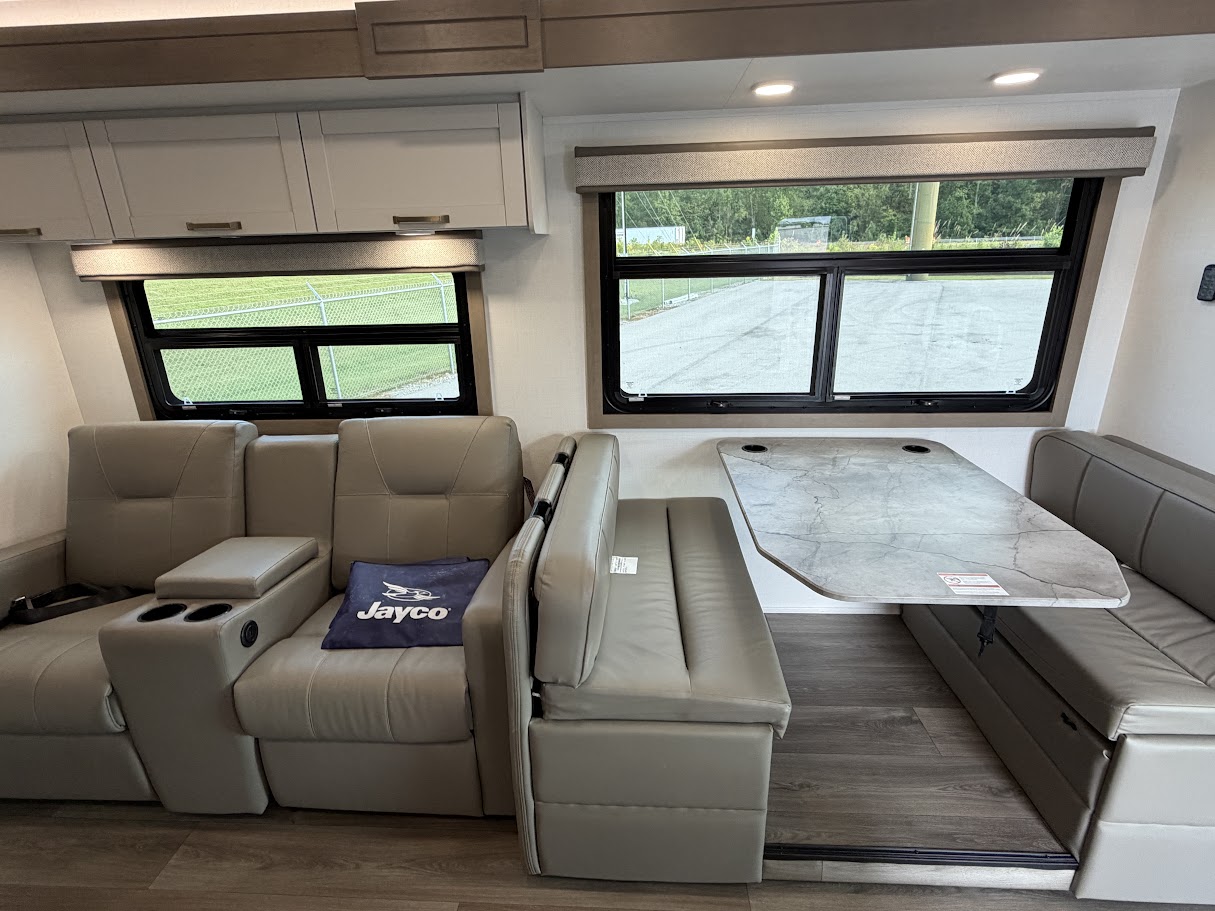 2027 JAYCO GREYHAWK 30Z - Image 17