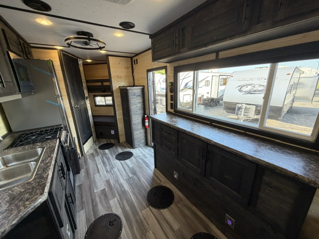 2027 ICE CASTLE RV EXTREME III 8X21 - Image 21