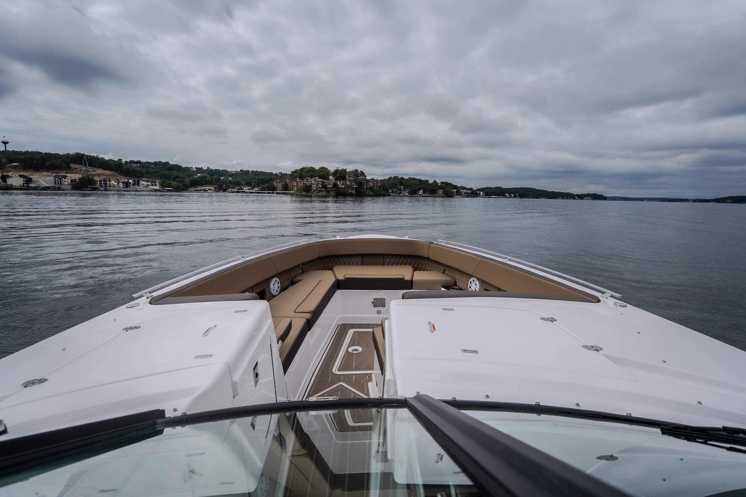 2025 Monterey 385SS - Image 39