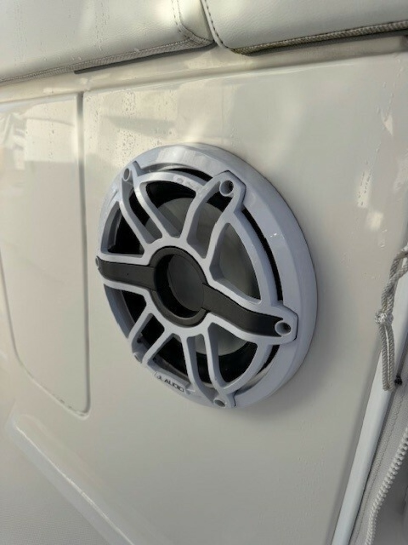 2023 PURSUIT S 428 Sport Base - Image 14