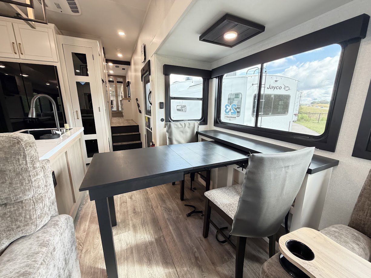 2026 JAYCO EAGLE 335LSTS - Image 8