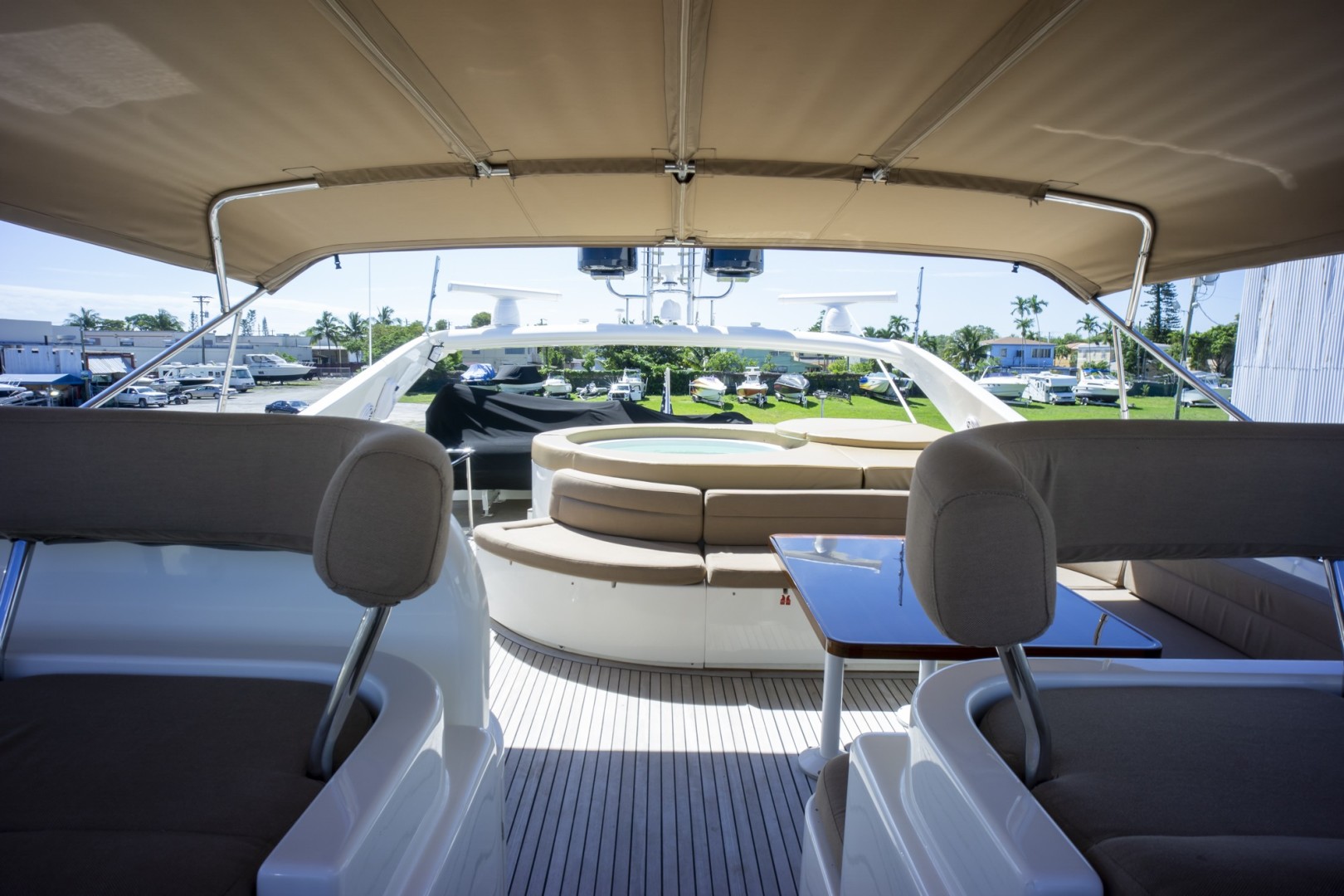 2000 Ferretti Yachts Custom Line 94 - Image 47