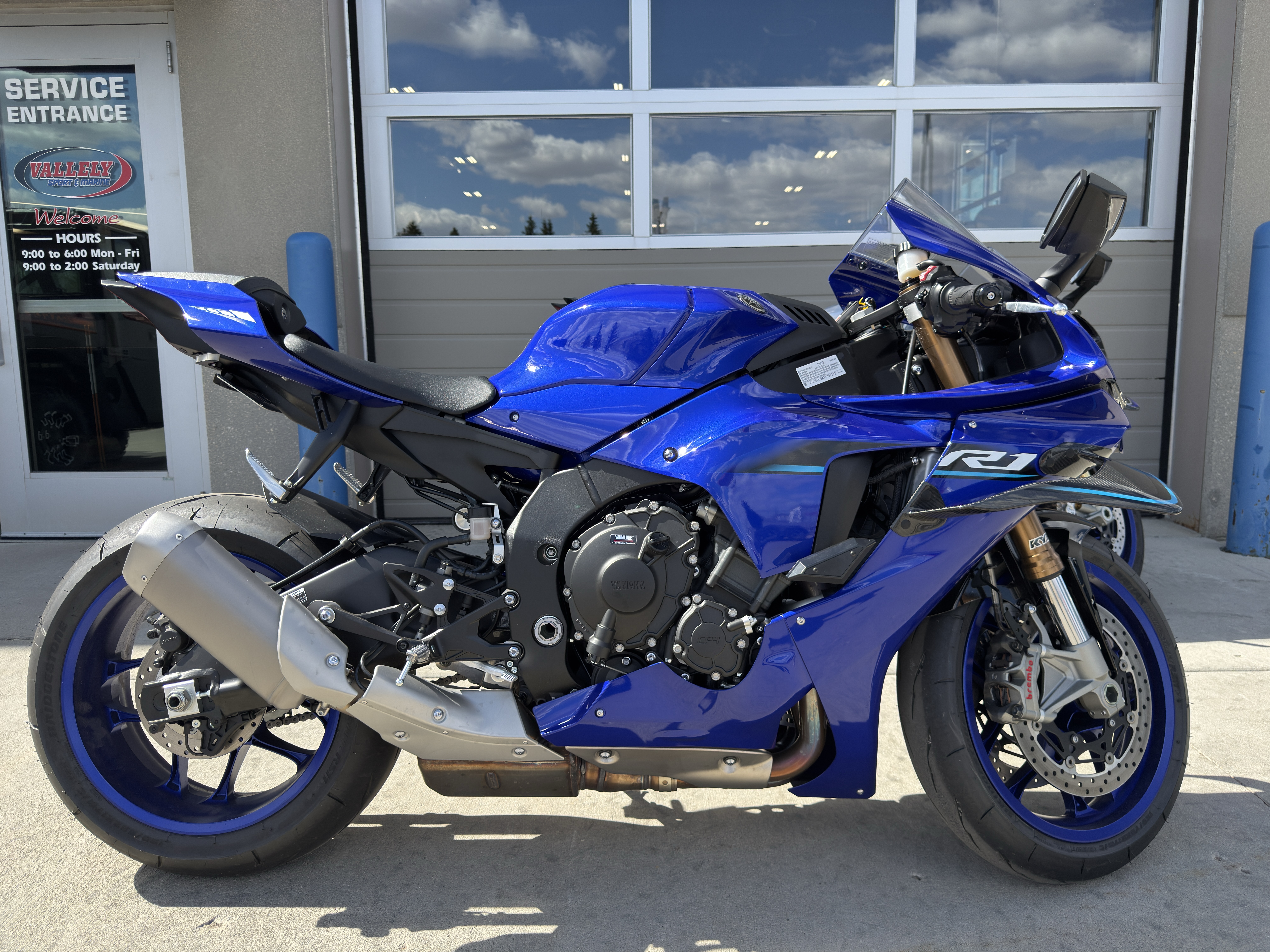 2026 Yamaha R1 - Image 1