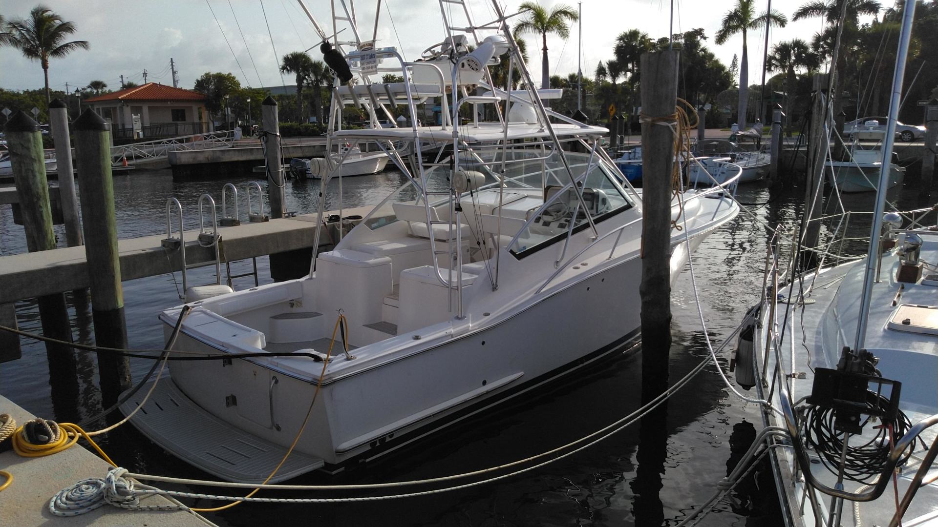 2007 Luhrs 31 Open - Image 2