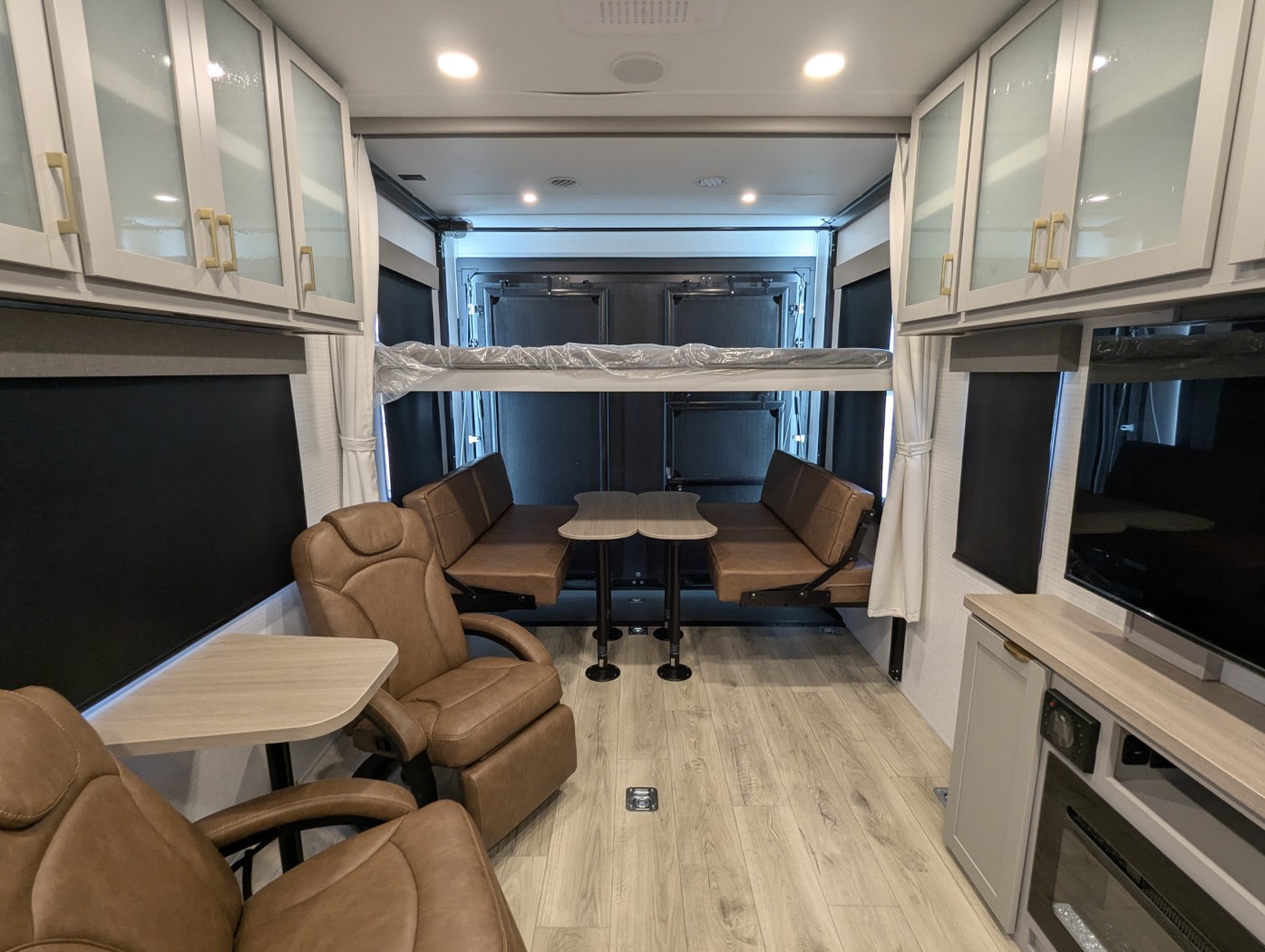 2027 Forest River Stealth 2900 - Image 16