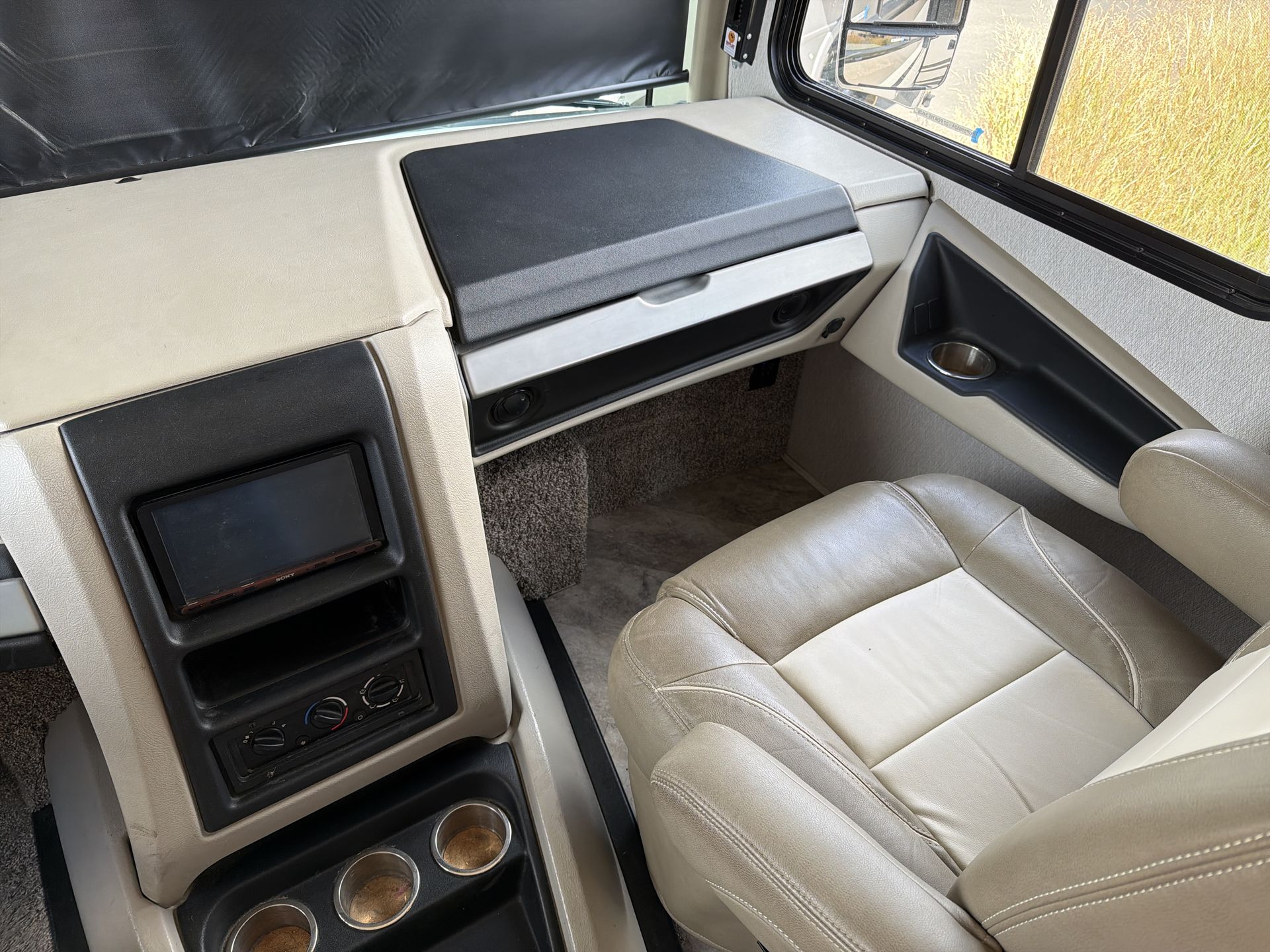 2022 Fleetwood Fortis 34MB - Image 12