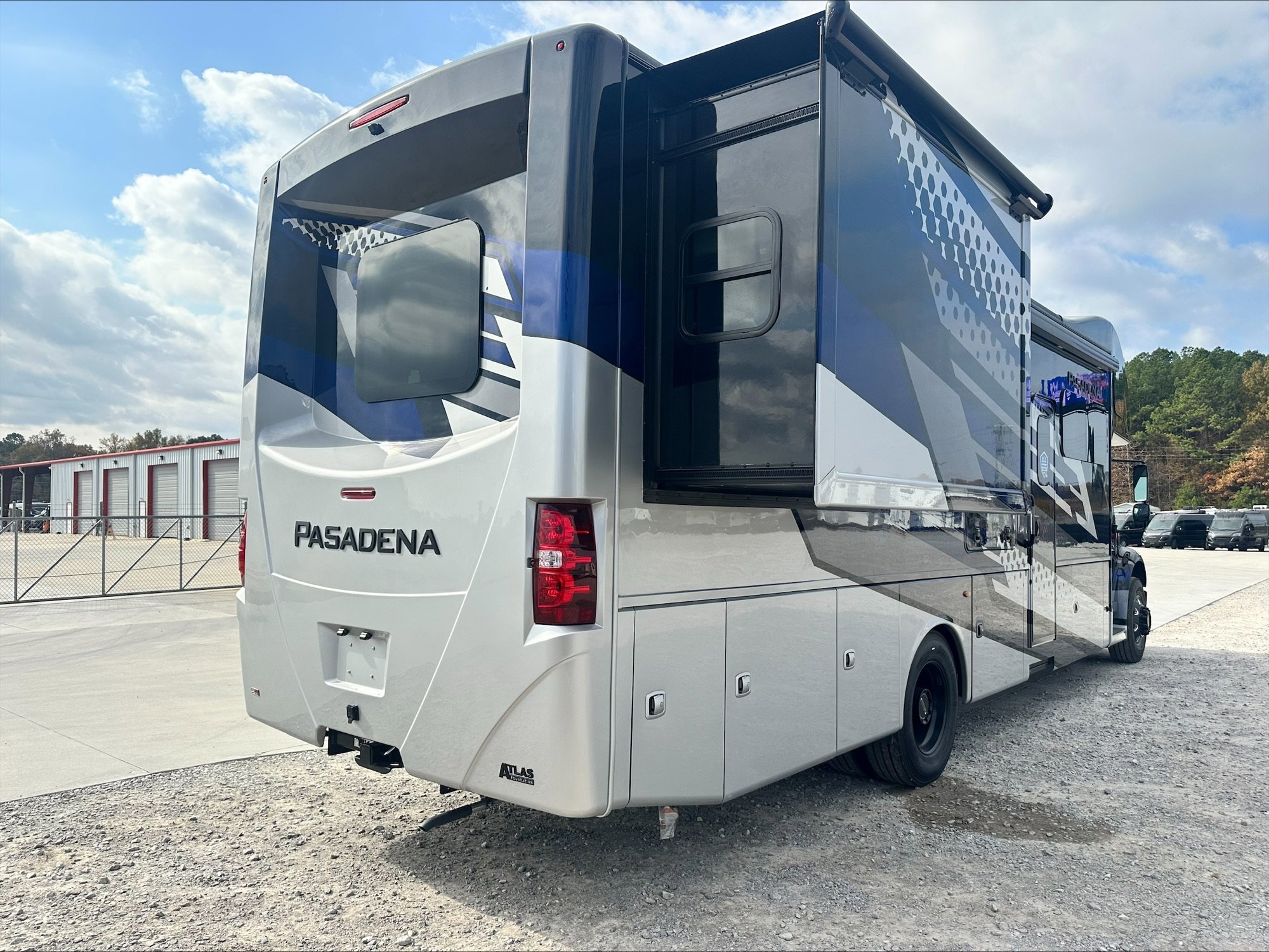2026 THOR MOTOR COACH PASADENA 34XG - Image 6