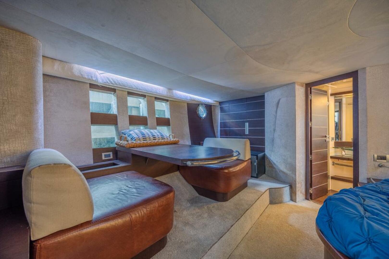 2009 Azimut 68S - Image 27