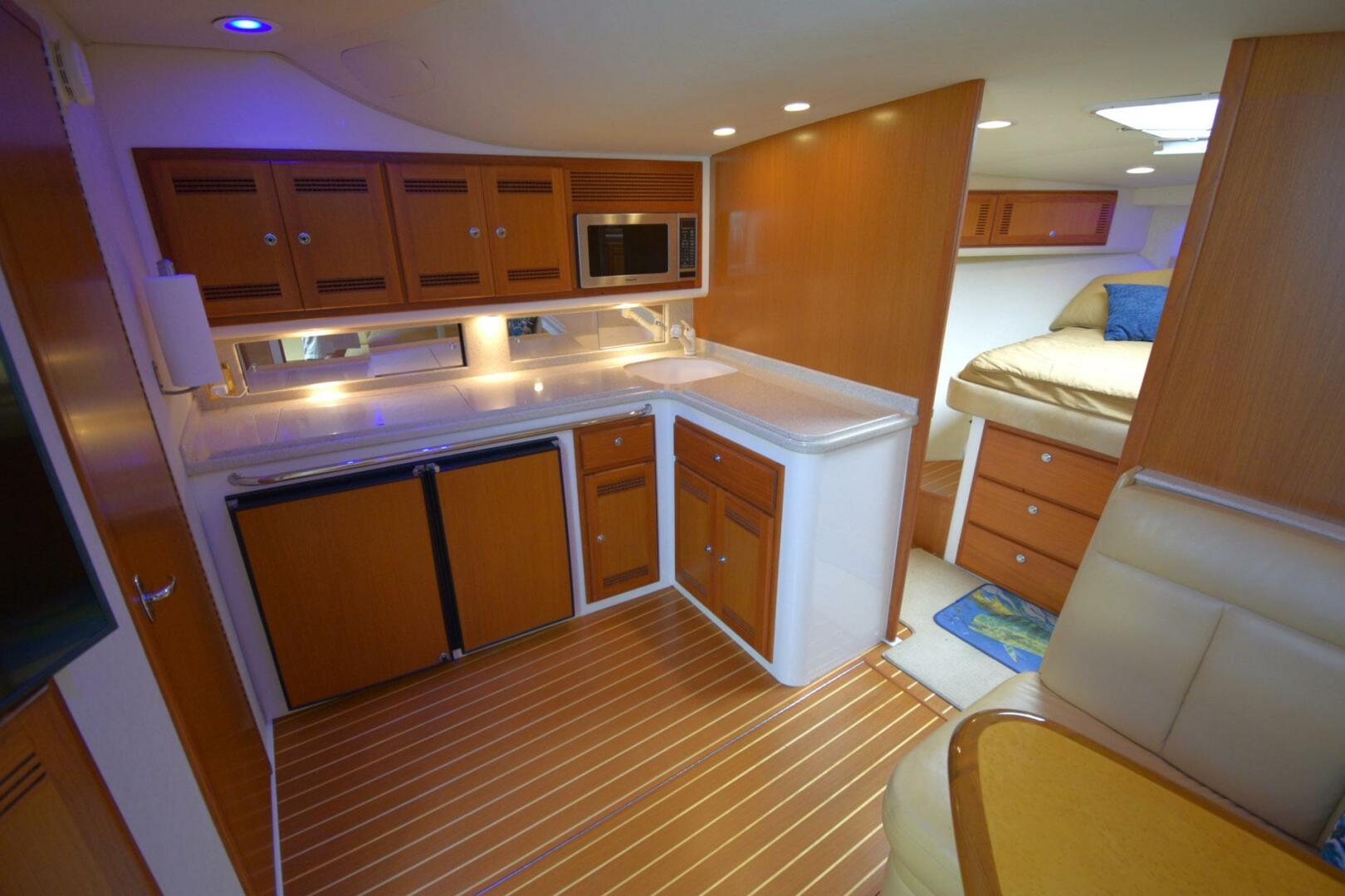 2005 Cabo Express - Image 14