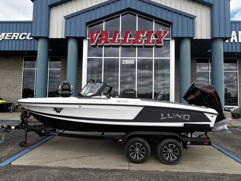 2026 Lund 202 PRO-V GL Sport - Image 1