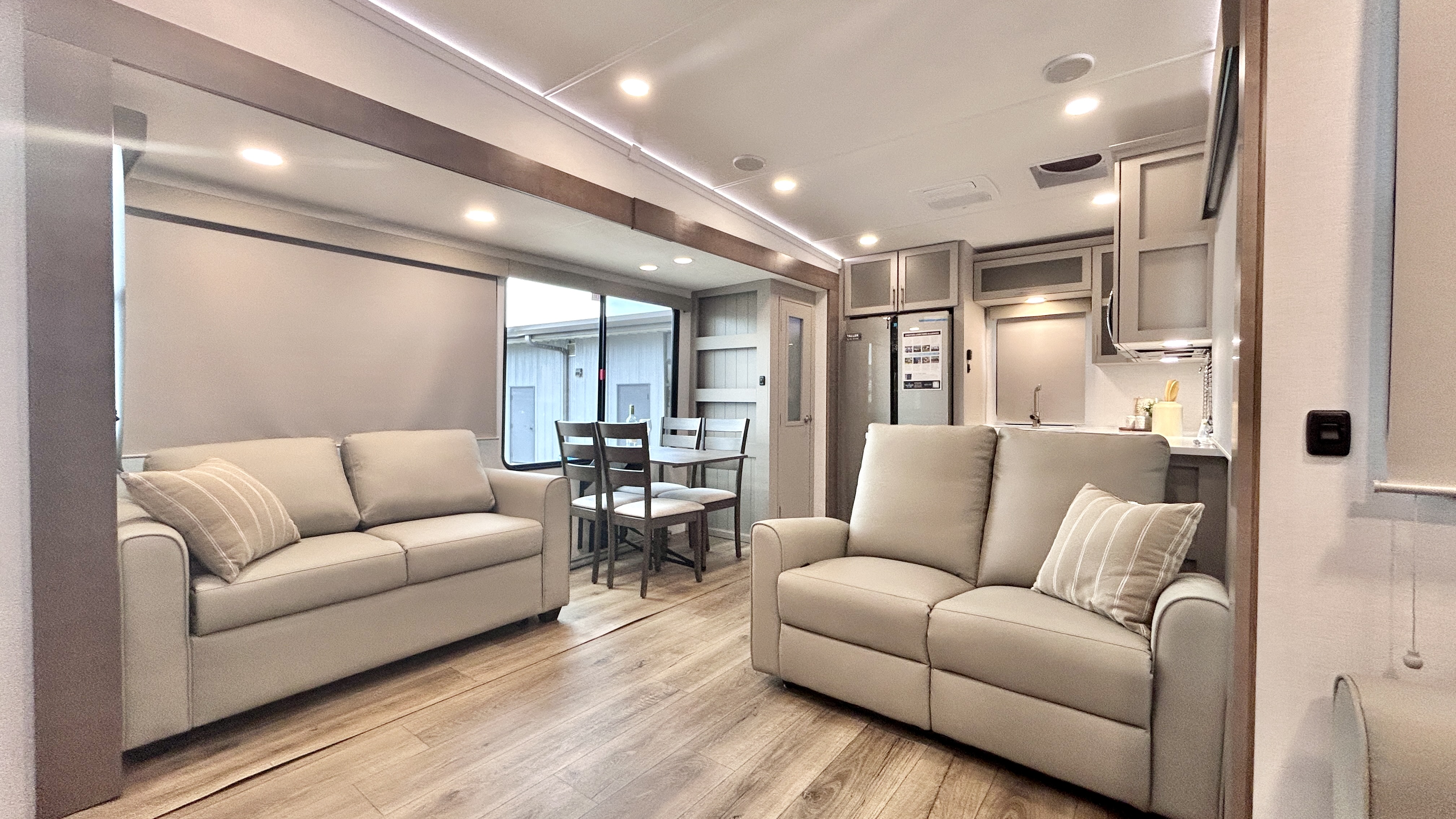 2026 Alliance RV Avenue 35RKS - Image 10