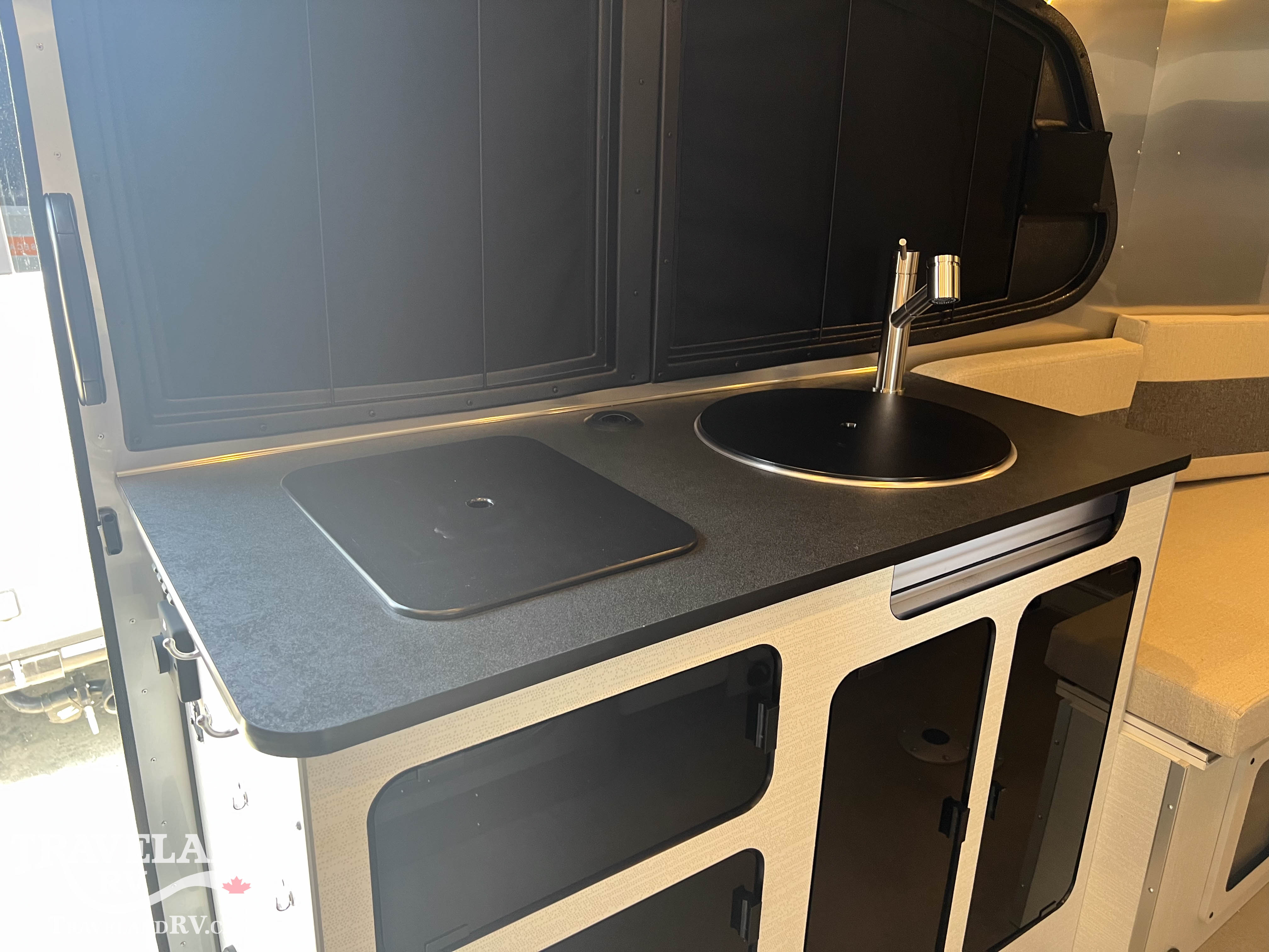 2027 AIRSTREAM 20XE BASECAMP - Image 18