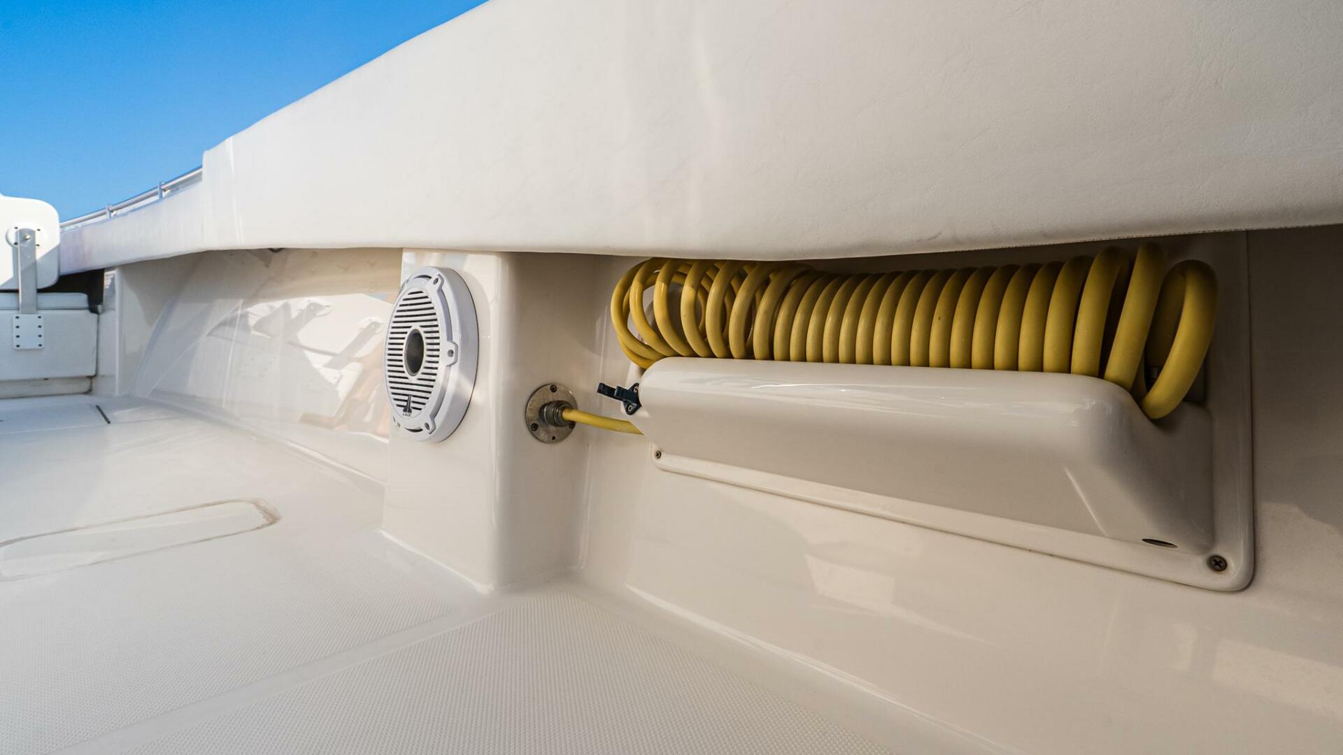 2016 Invincible 33 Open Fisherman Base - Image 23