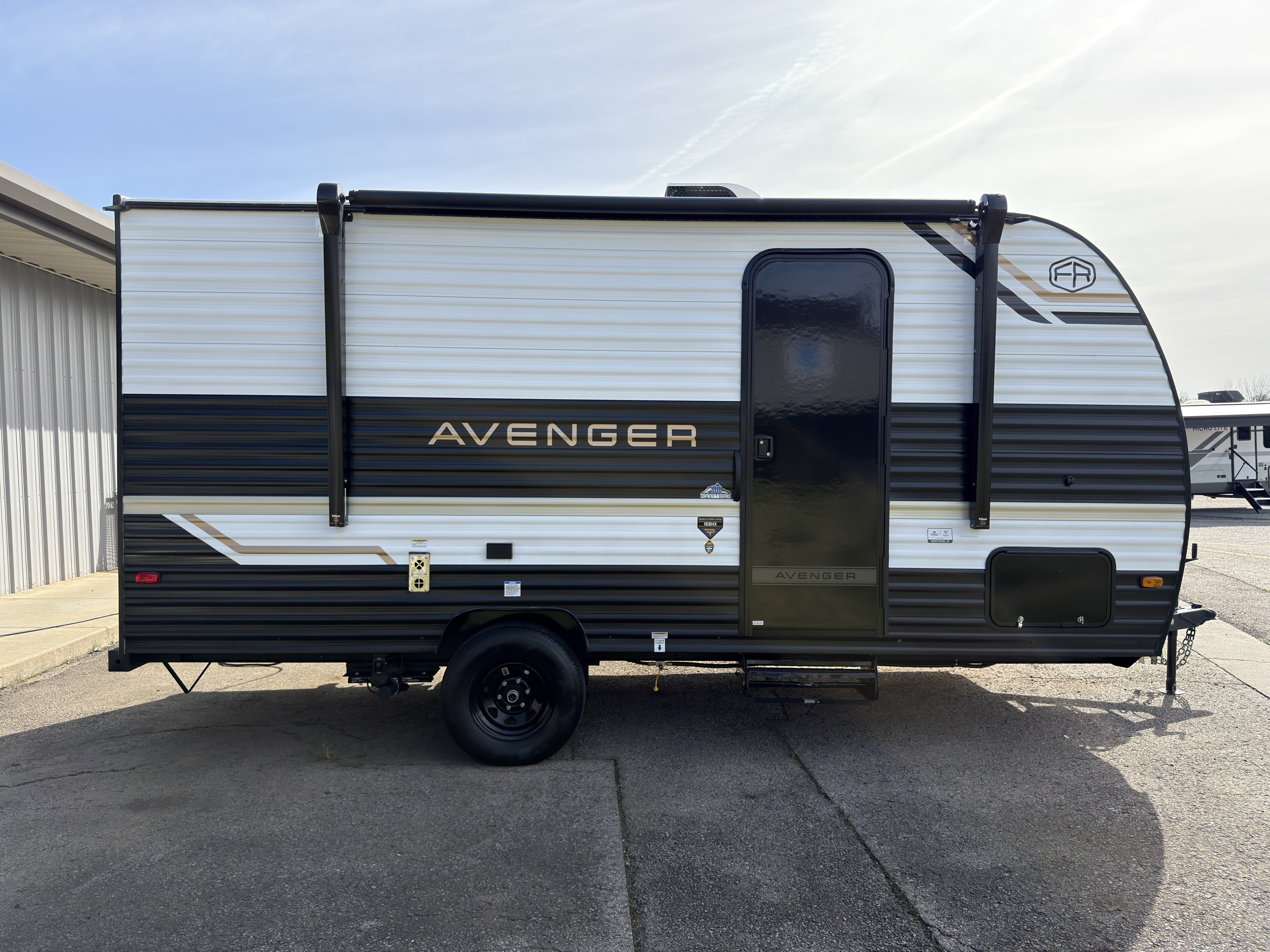 2026 Prime Time Avenger LT 16BHX - Image 7