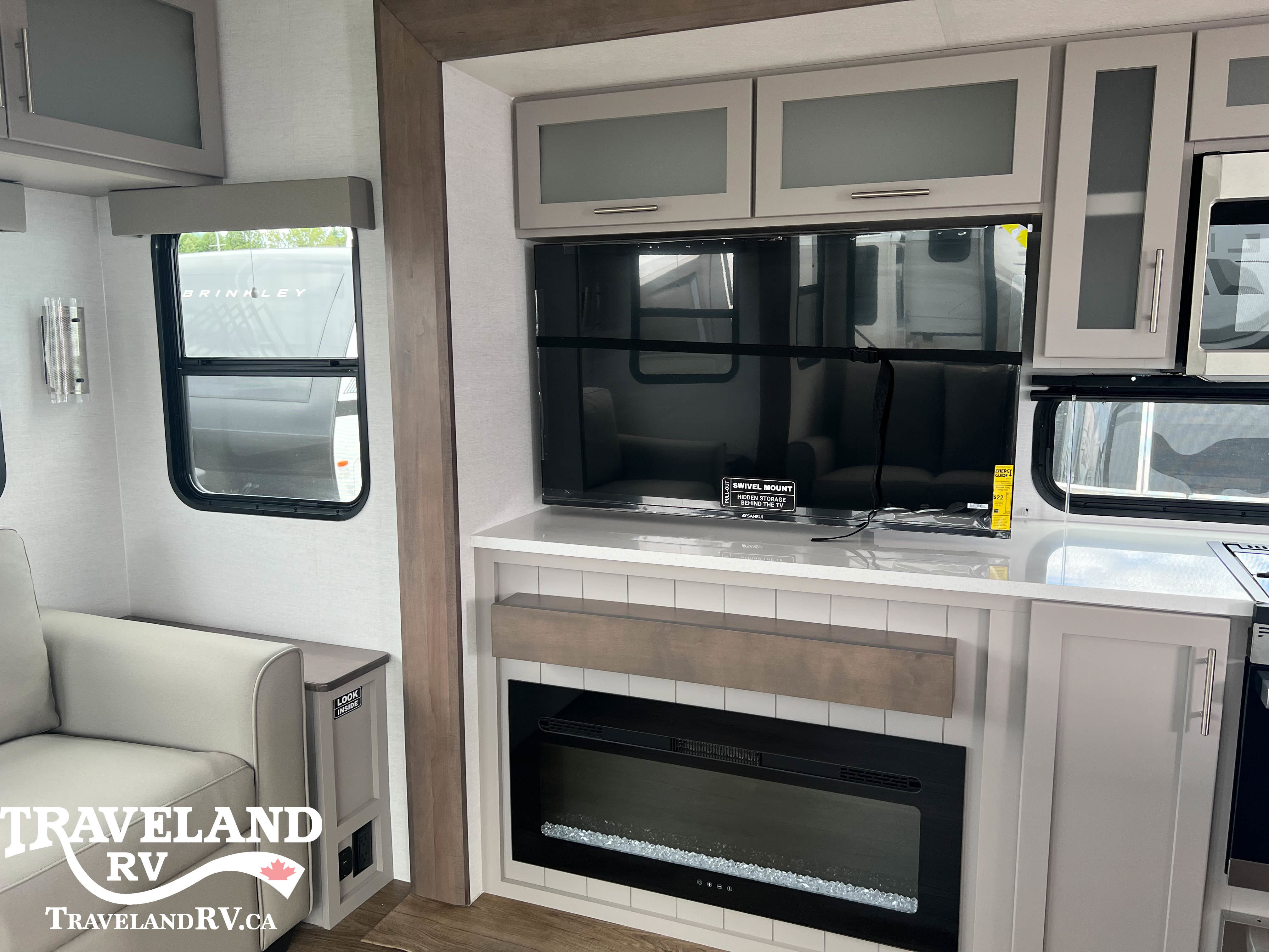 2026 Alliance RV Avenue 332RL - Image 10