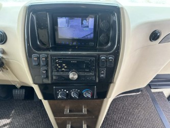 2017 TIFFIN ALLEGRO BREEZE 32BR - Image 11