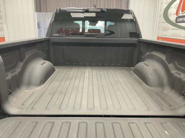 2022 Ram Ram 1500 Pickup Crew Cab Limited 4WD - Image 14
