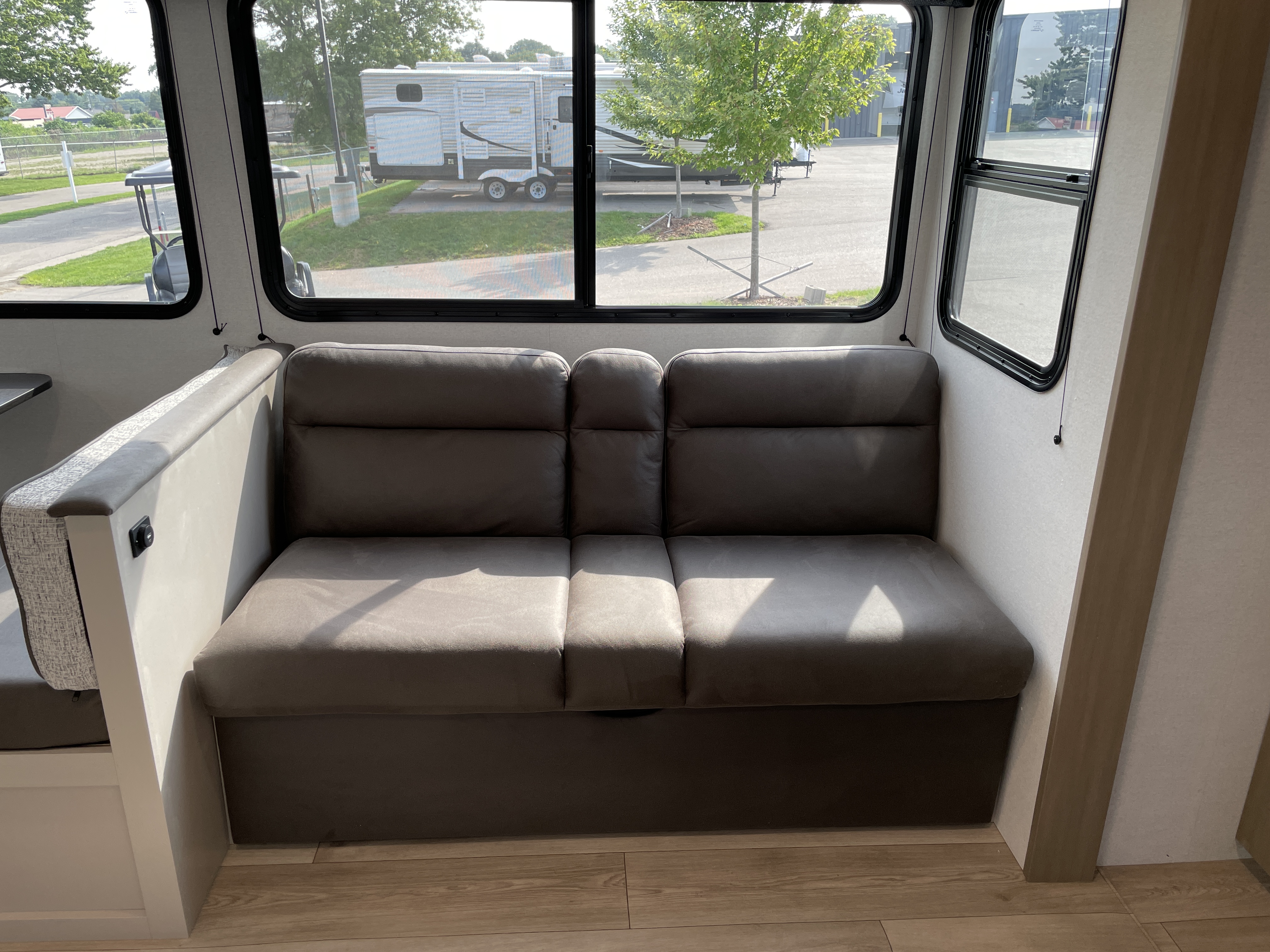 2027 Jayco Jay Feather SL 26BHSL - Image 8