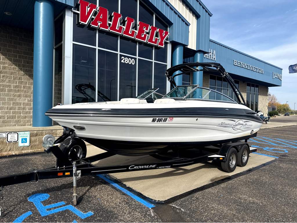 2015 Crownline 235SS - Image 2