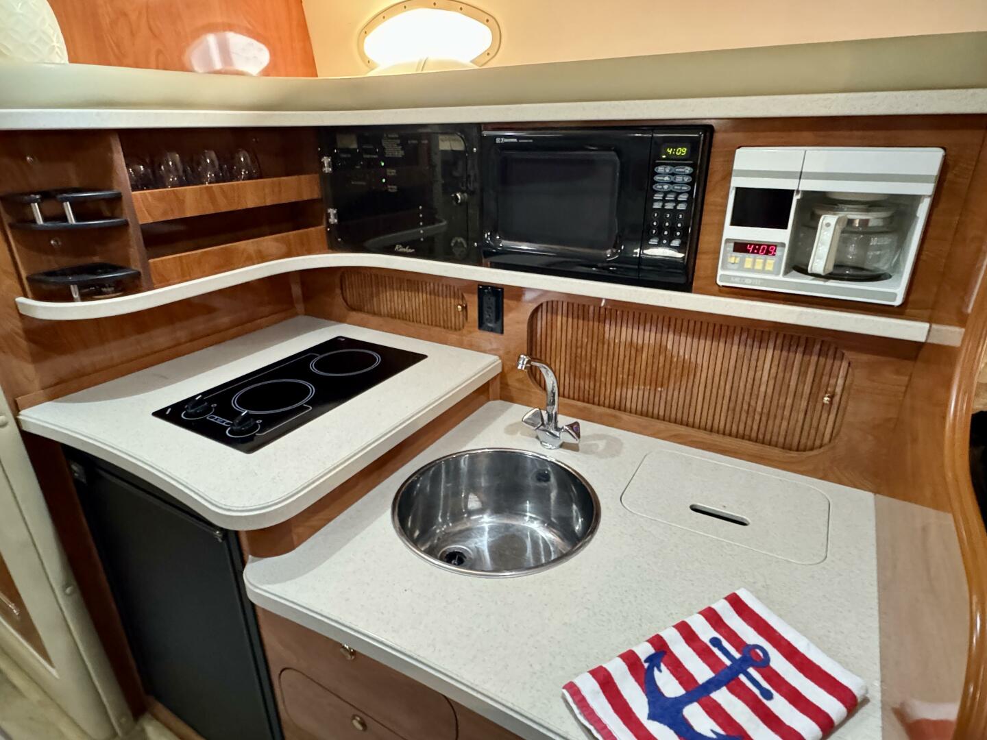2004 Rinker 342 Fiesta Vee - Image 46