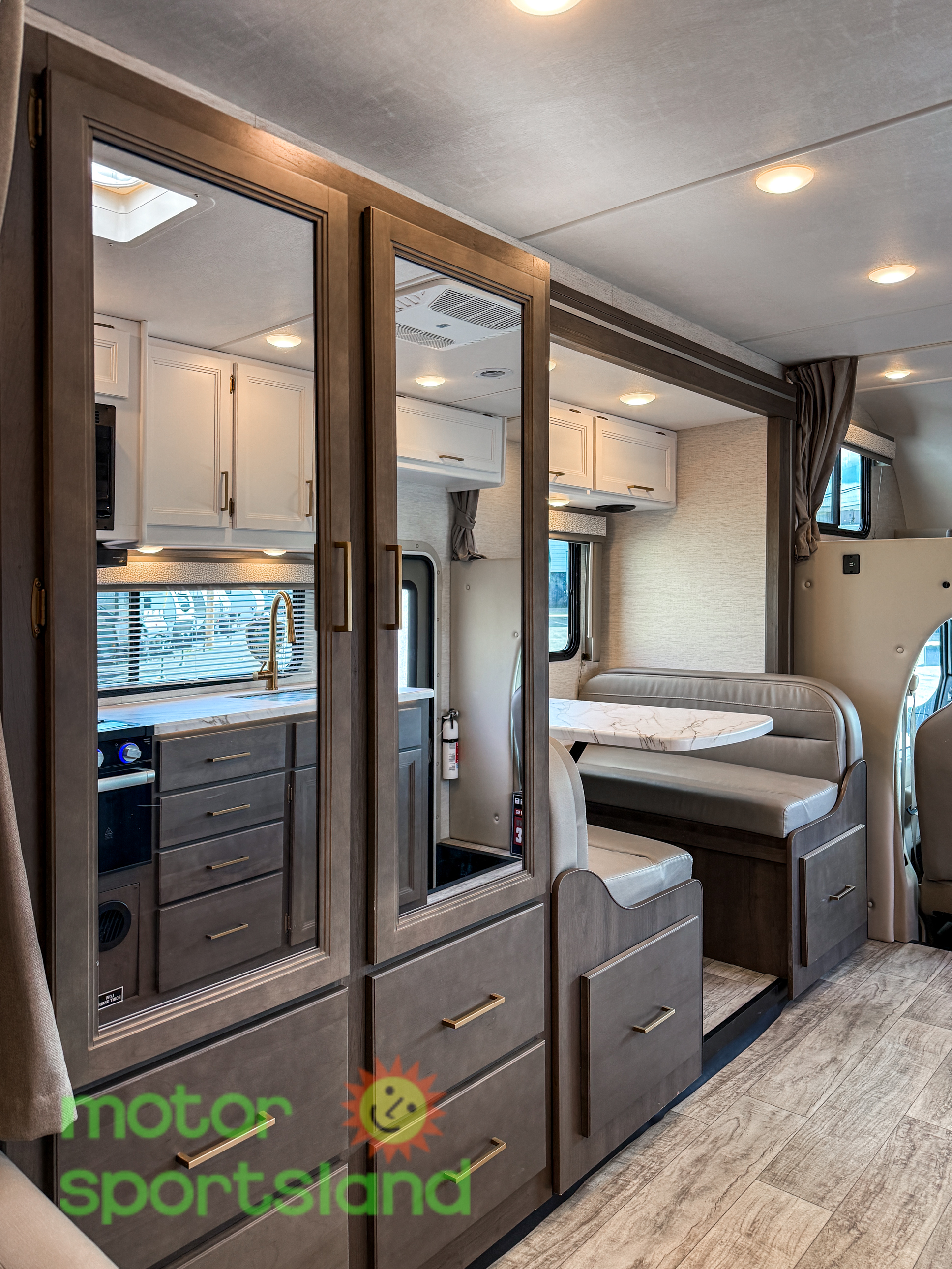 2025 Thor Motor Coach Chateau 27P - Image 49