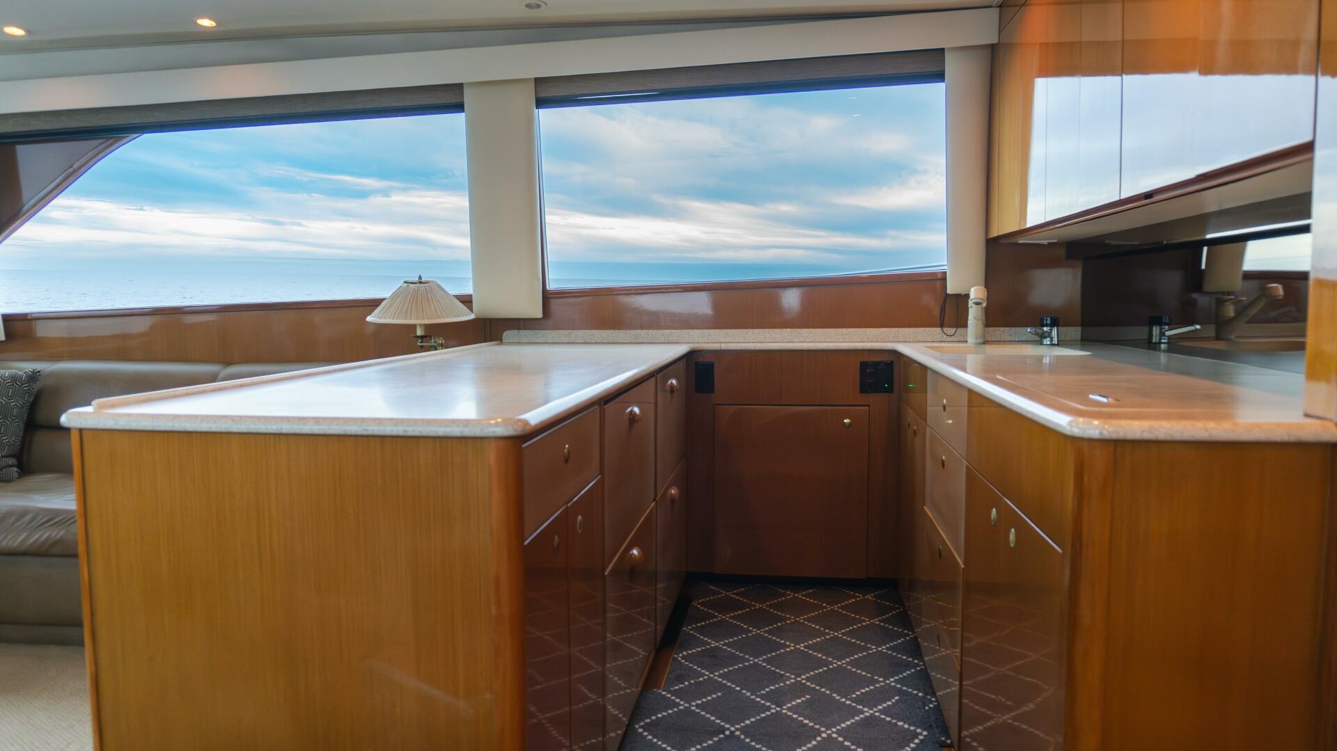 2000 Viking 55 Convertible - Image 11