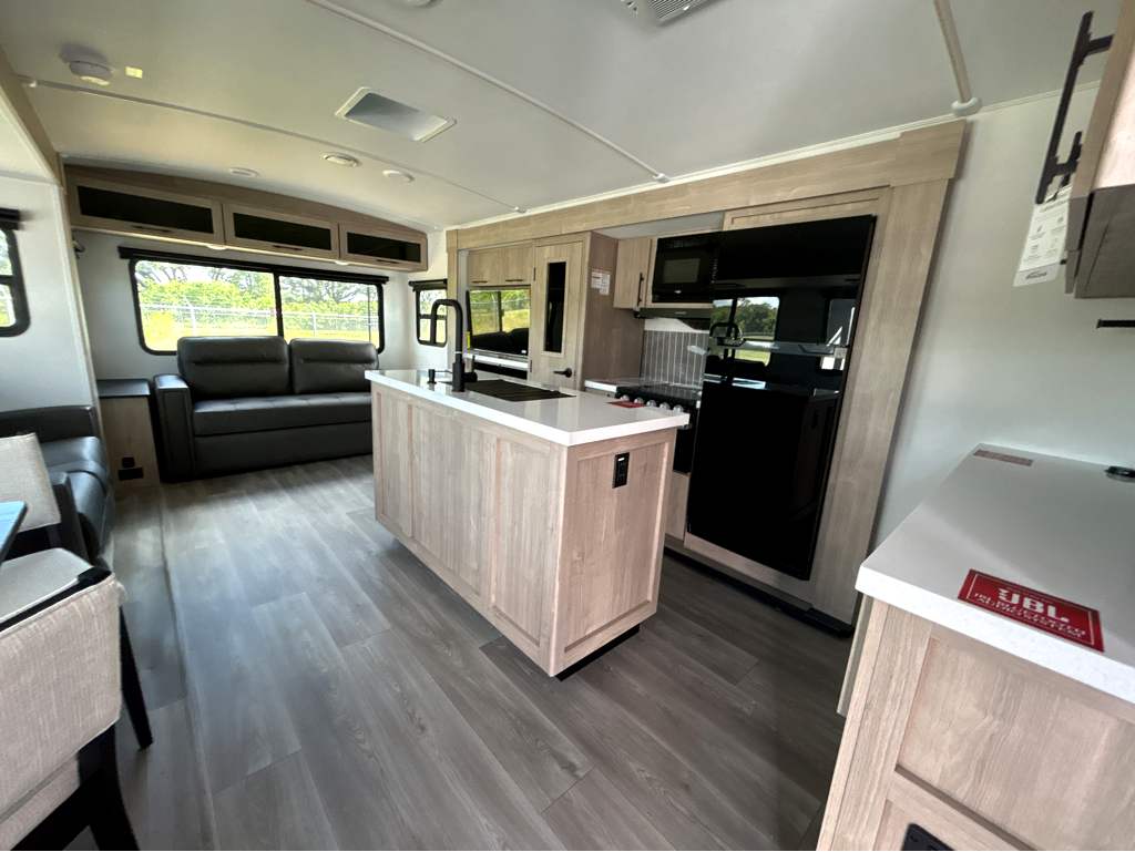 2026 GRAND DESIGN IMAGINE 2970RL - Image 9