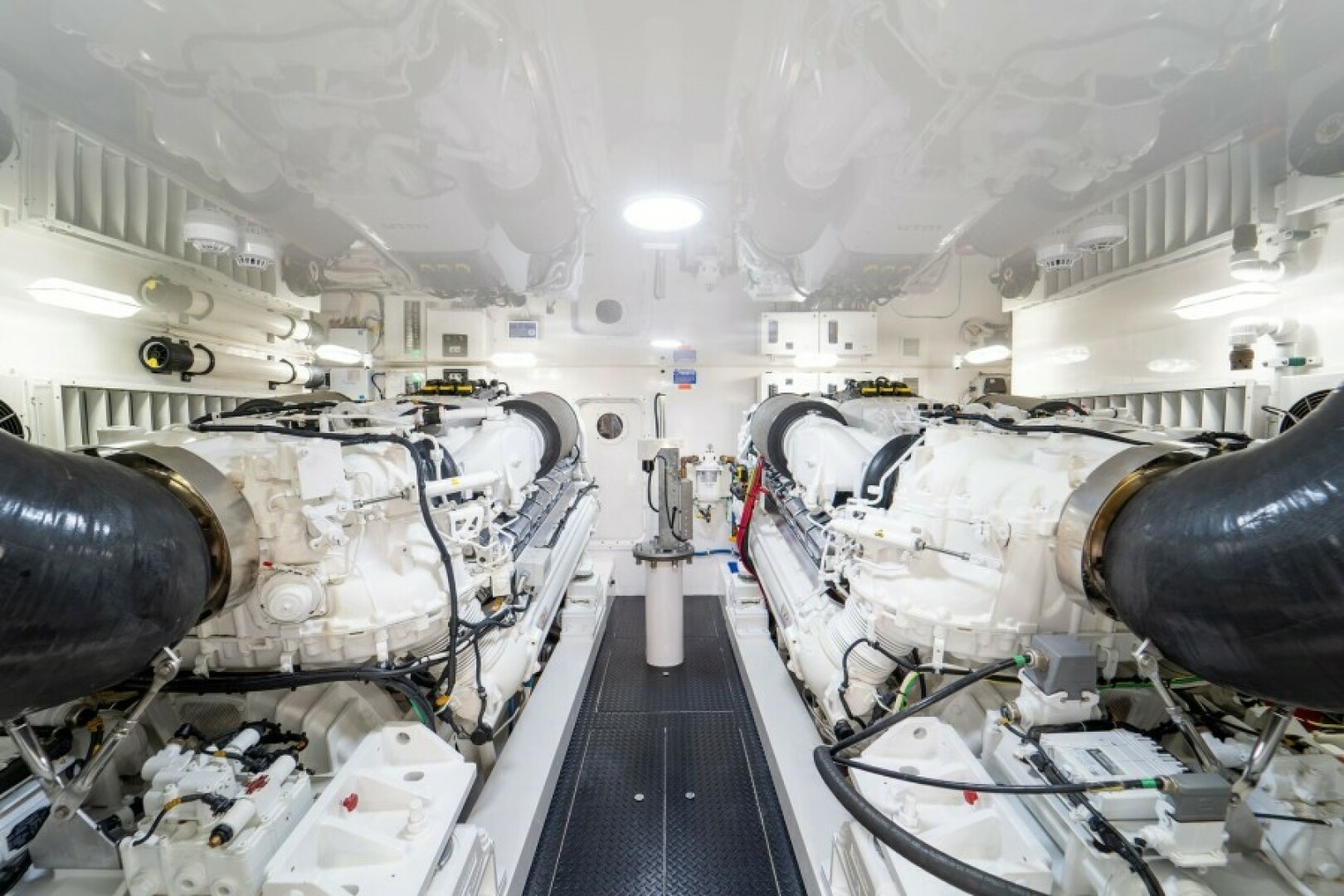 2018 Viking 72 Convertible - Image 51