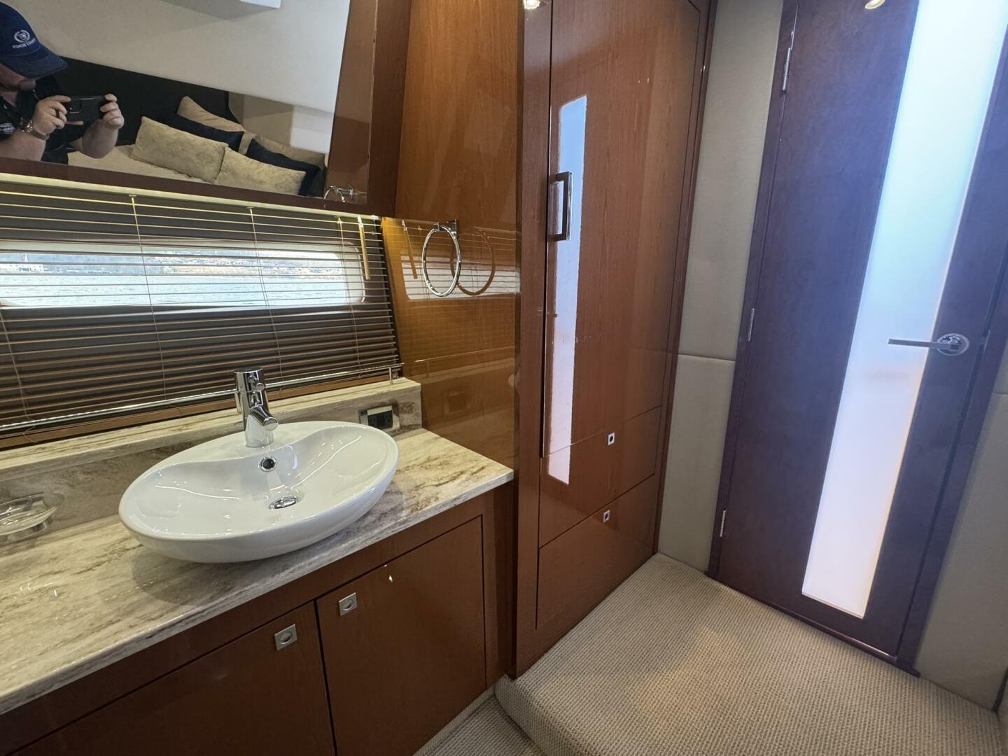 2015 Sea Ray - Image 21