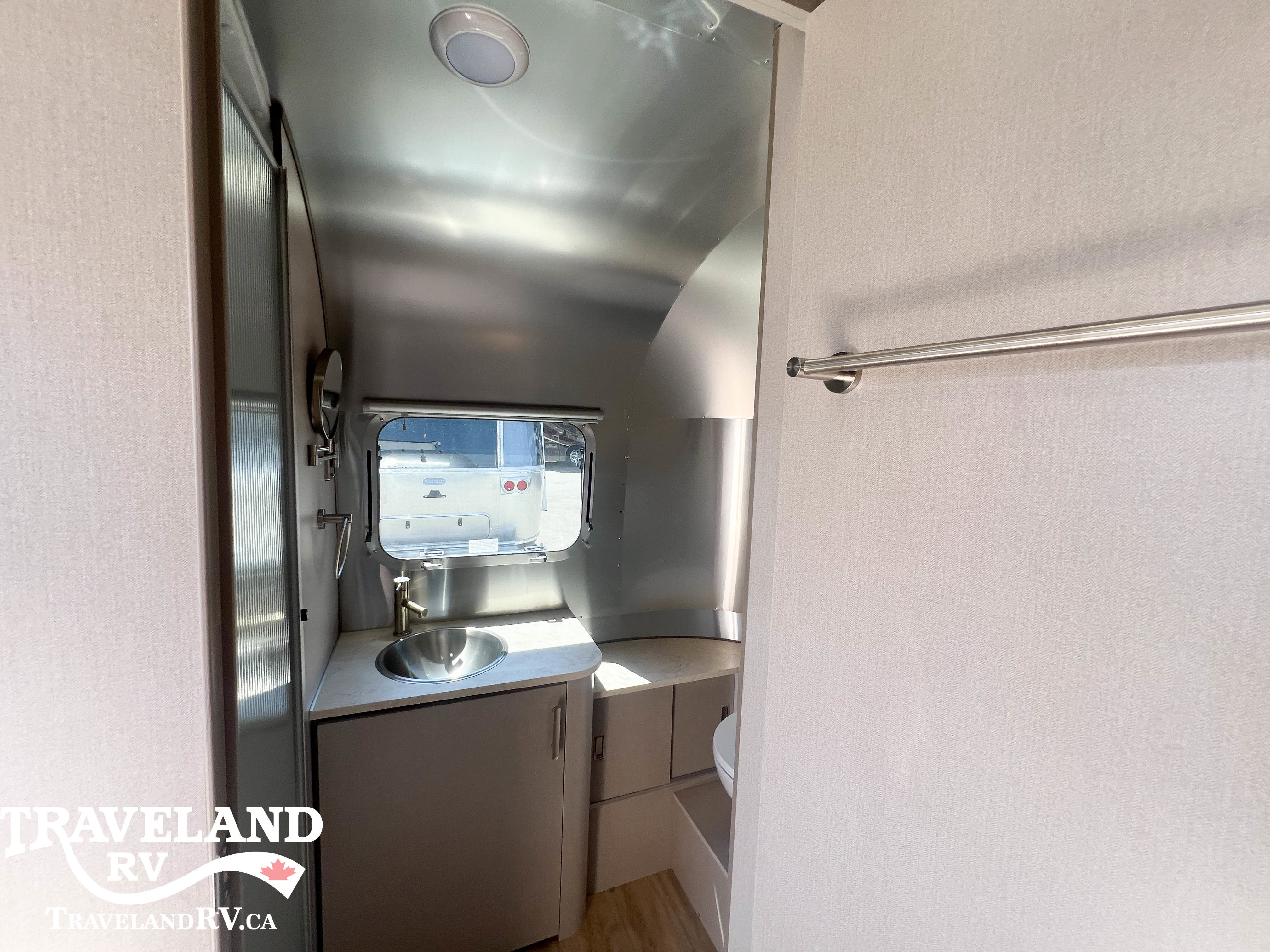 2025 Airstream Caravel 22FB - Image 22