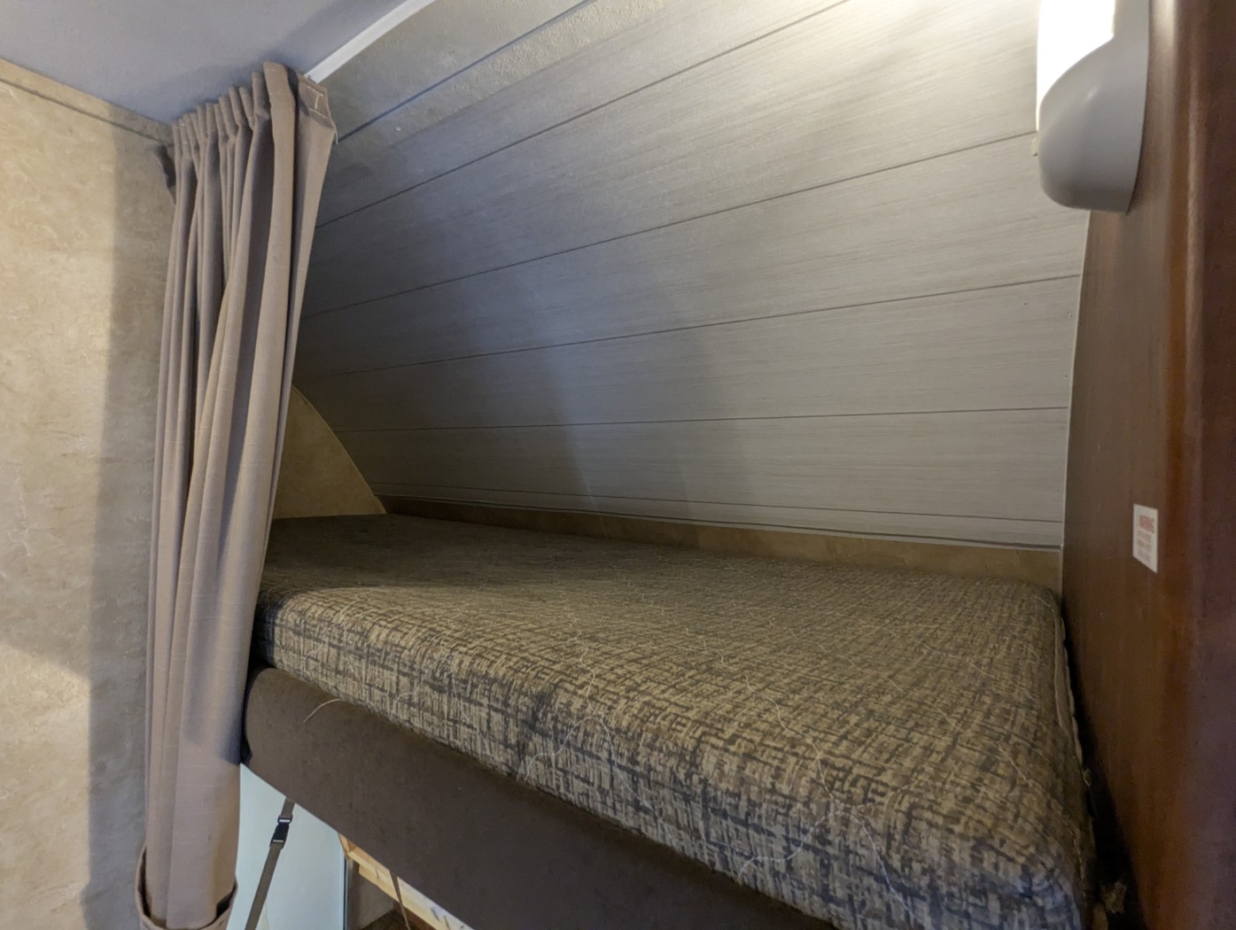 2011 JAYCO JAYFEATHER X213 - Image 9