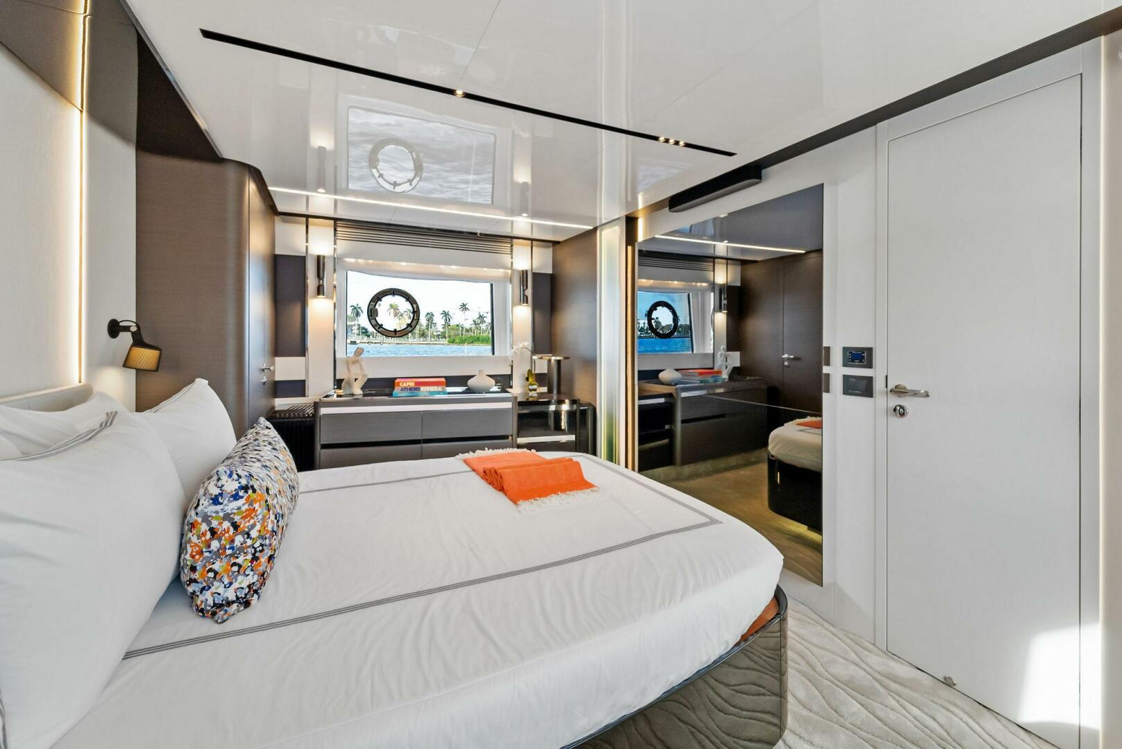 2022 Azimut S8 - Image 31