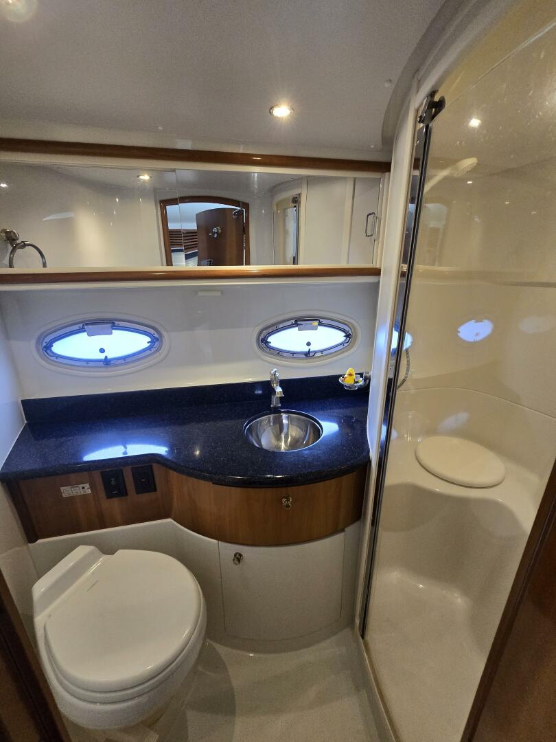 2002 Carver 444 Cockpit Motor Yacht - Image 45