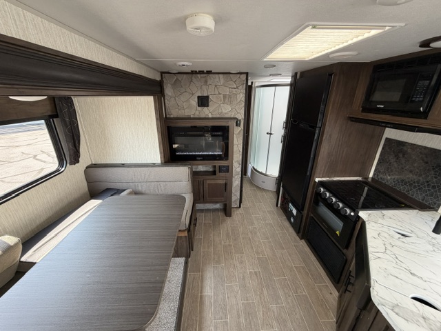 2021 Forest River Cherokee Grey Wolf 23MK - Image 13