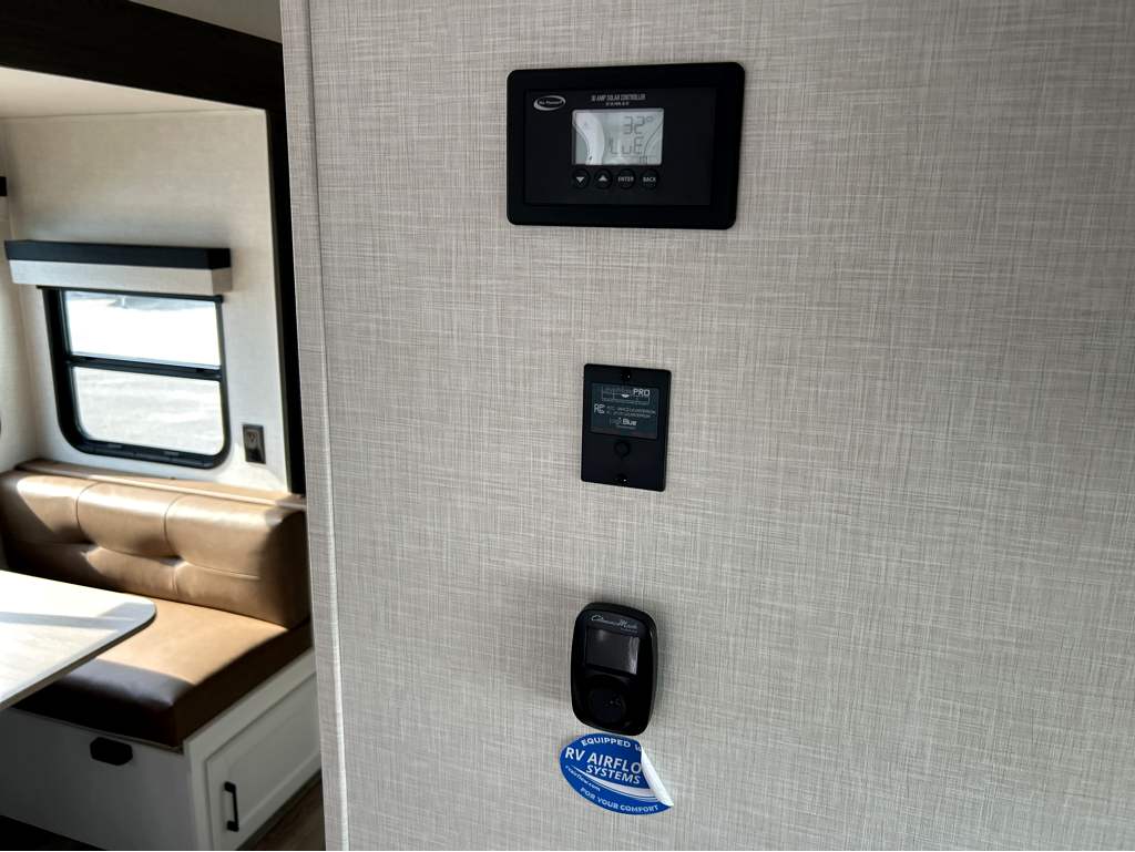 2026 VENTURE RV SPORTTREK 251VRK - Image 15