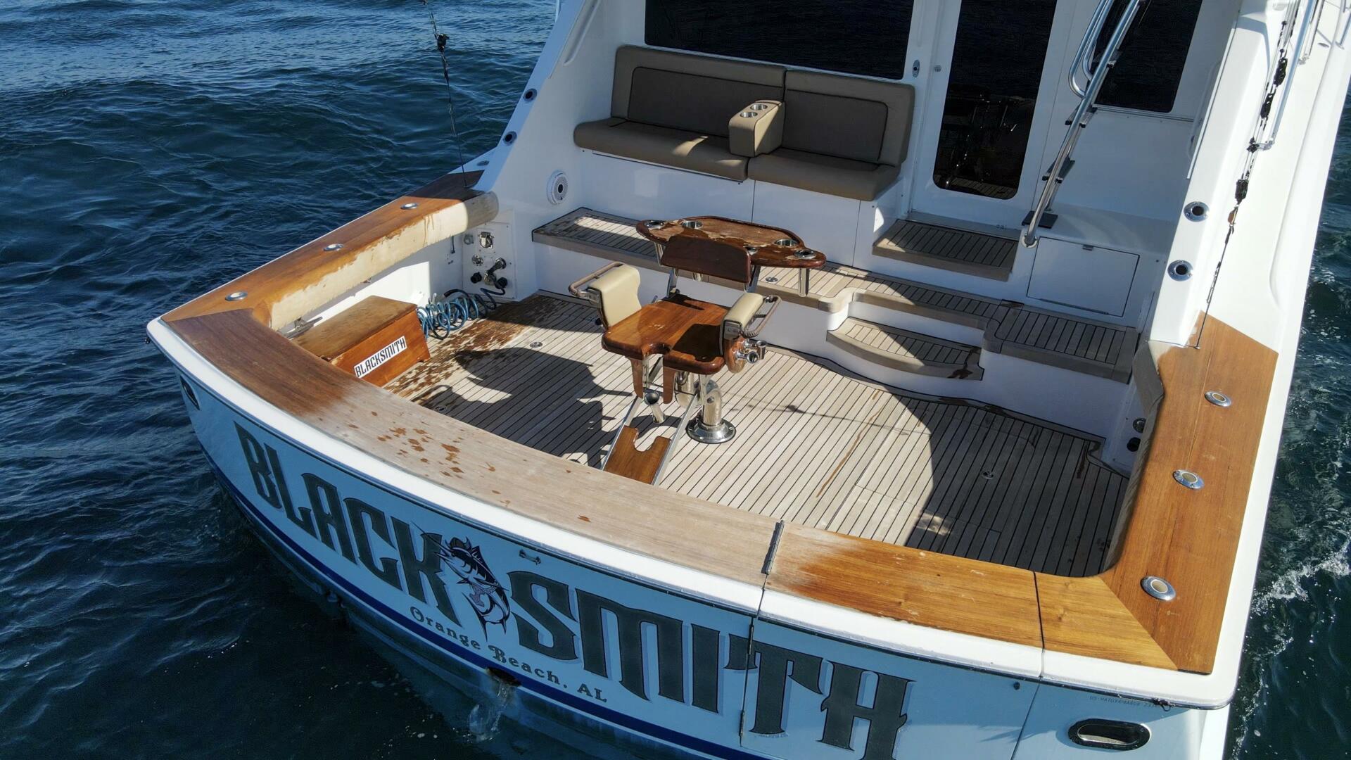 2008 Hatteras 60 Convertible - Image 5