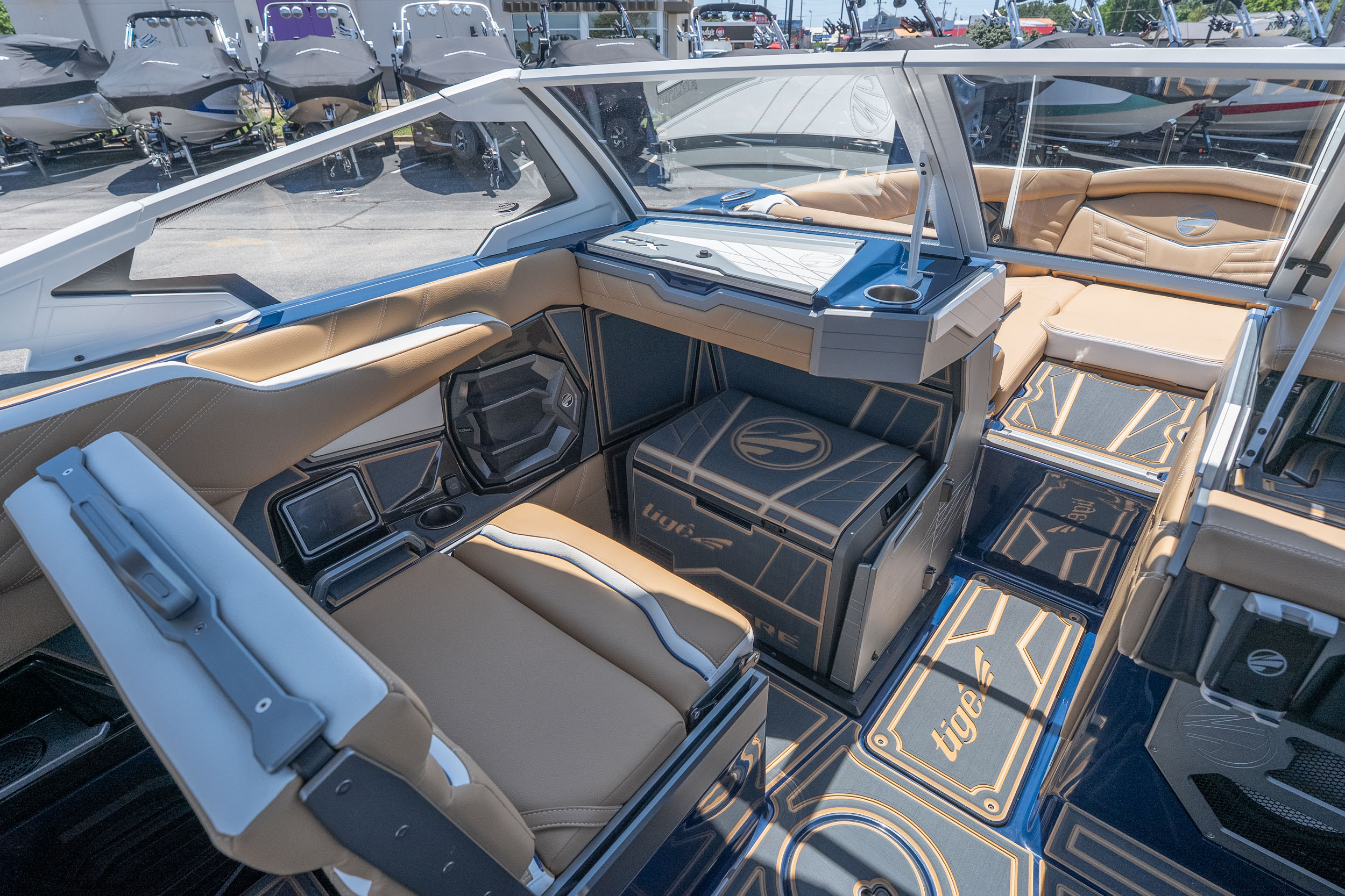 2026 Tigé Ultré 23ZX - Image 11