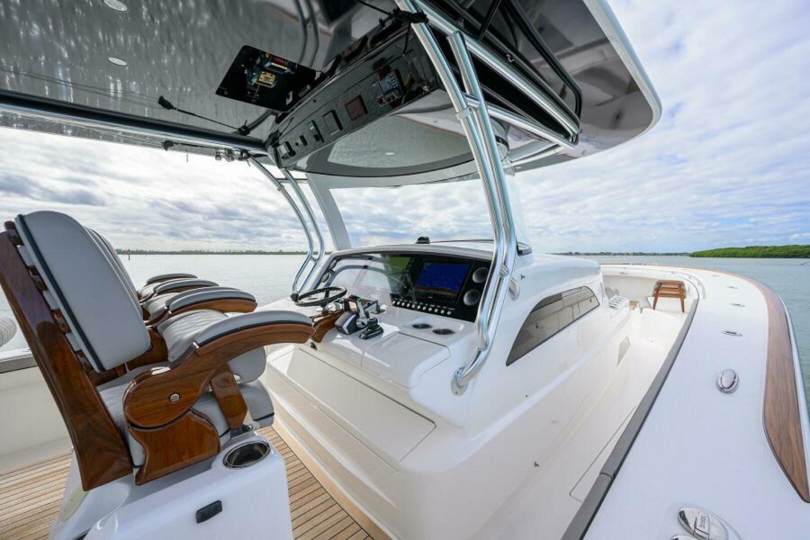 2020 VIKING VIKING 61 Convertible Base - Image 51