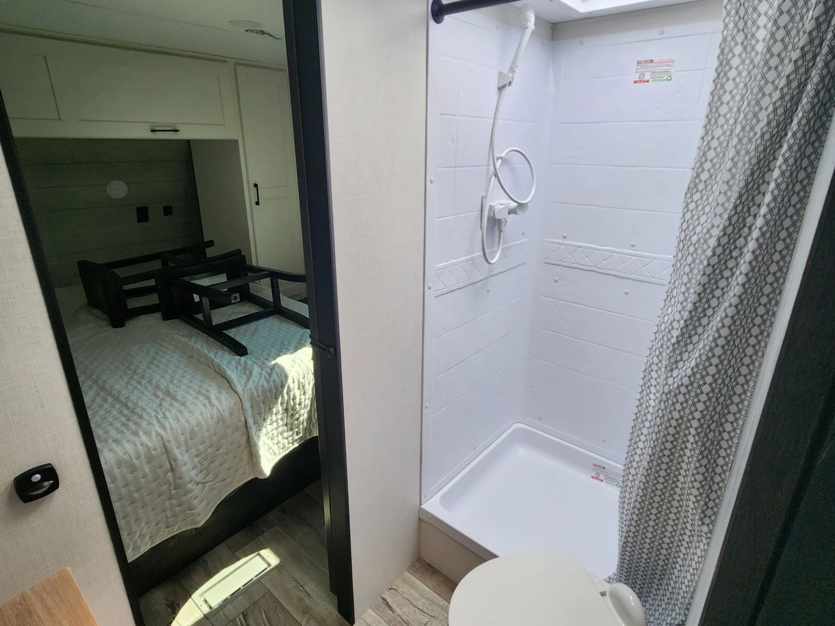 2026 VENTURE RV SIENNA 231VRK - Image 25