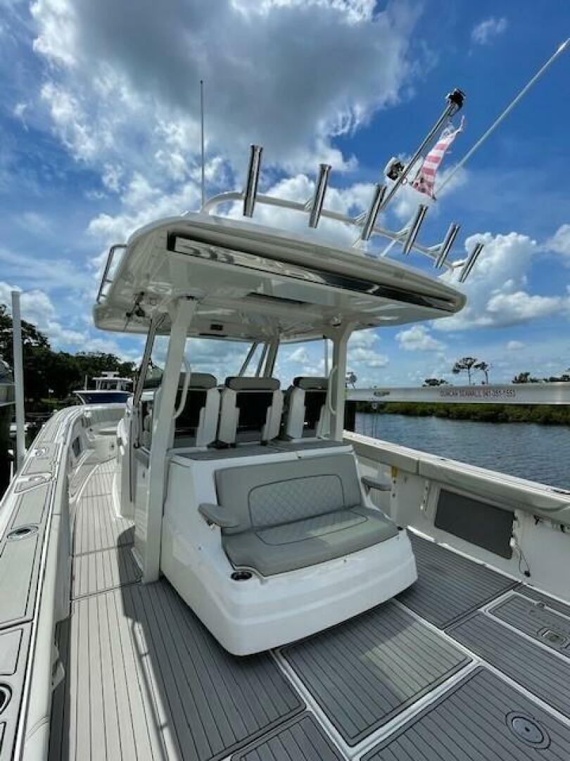 2023 Pursuit 378 Sport - Image 13