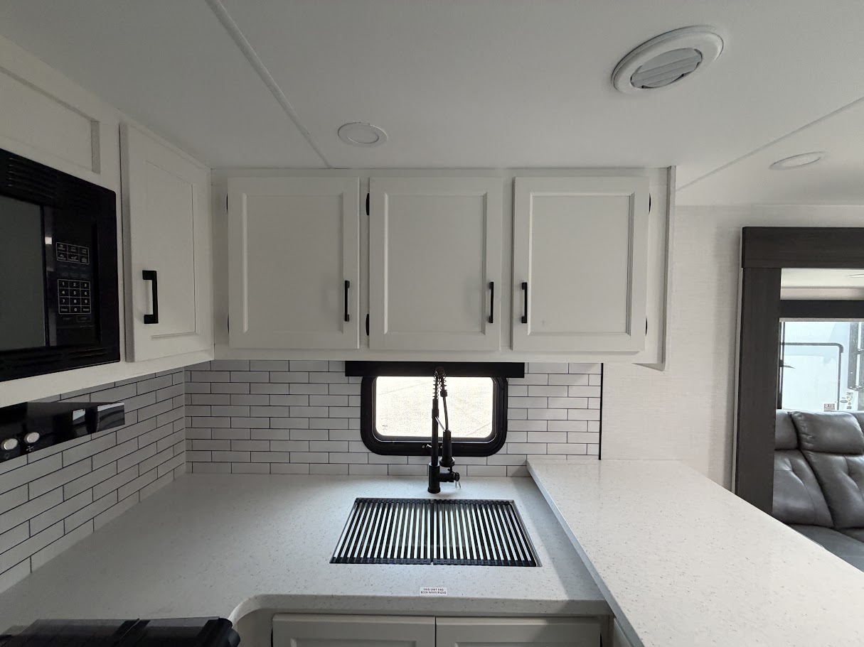 2027 VENTURE RV SPORTTREK 336VRK - Image 29