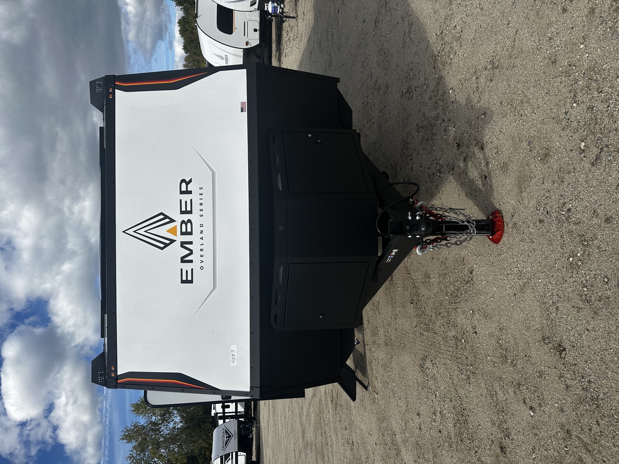 2027 Ember Overland Series 221MSL - Image 4
