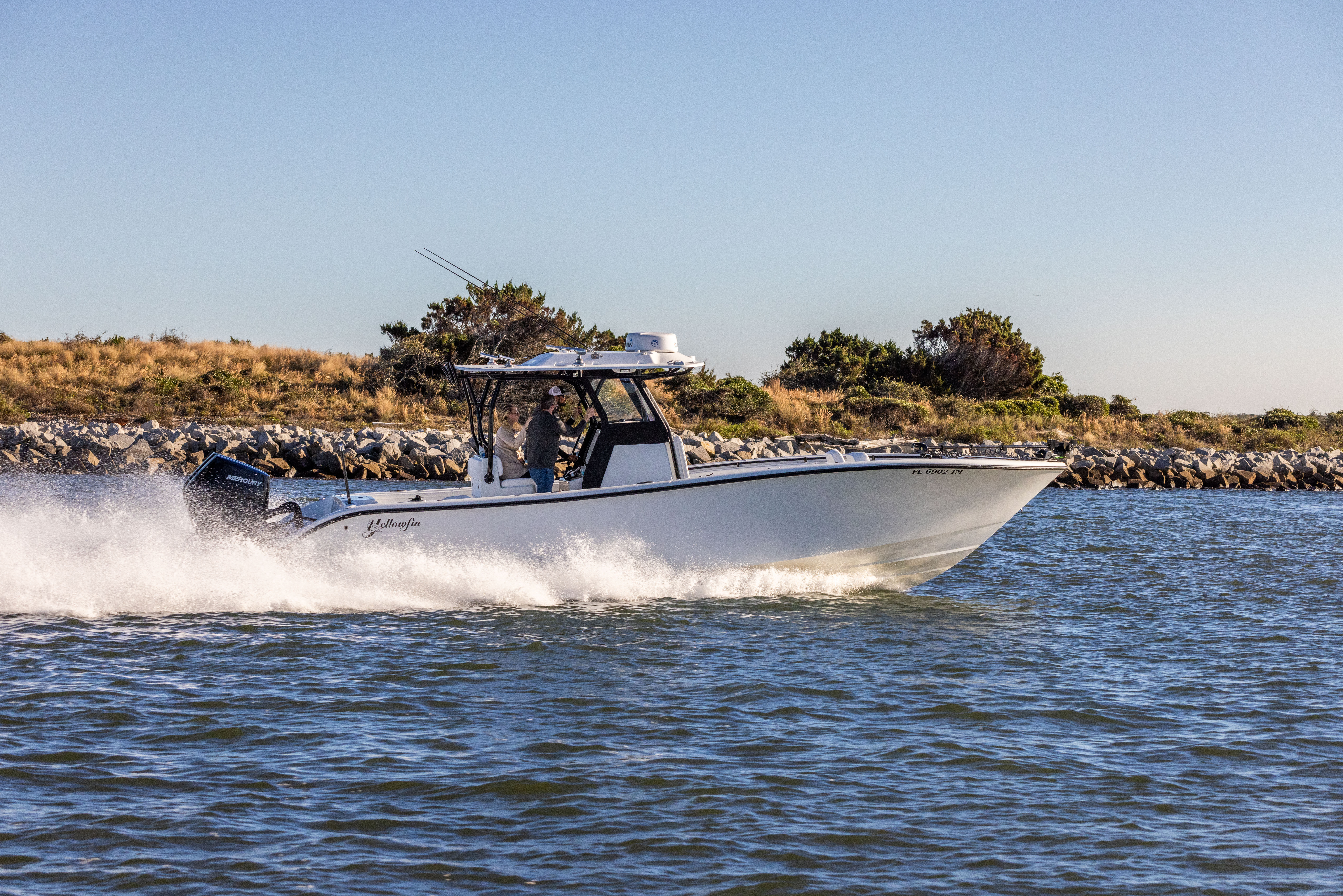 2027 YELLOWFIN 2026 32 OFFSHORE - Image 1