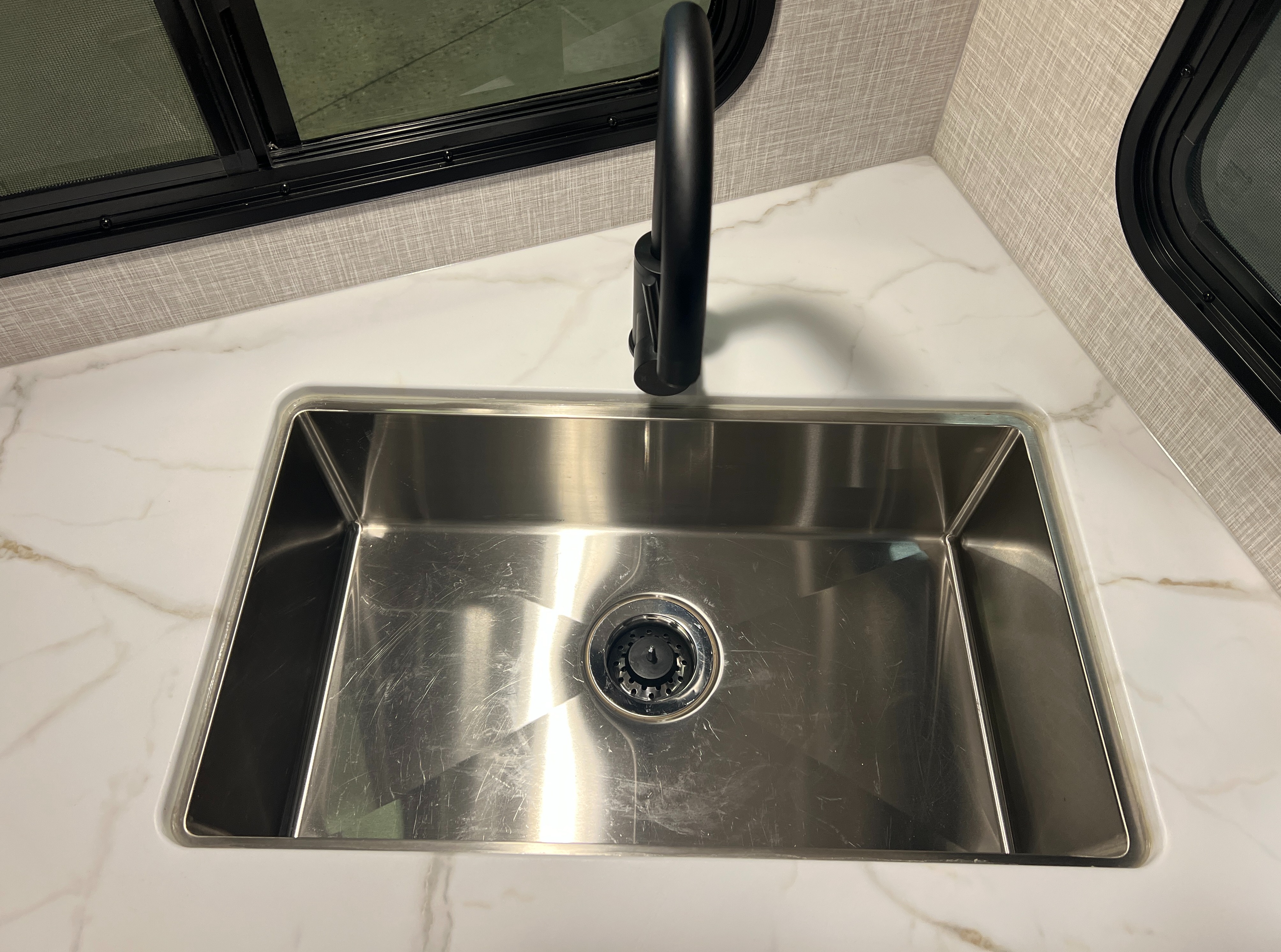2025 Highland Ridge Range Lite 225CK - Image 18