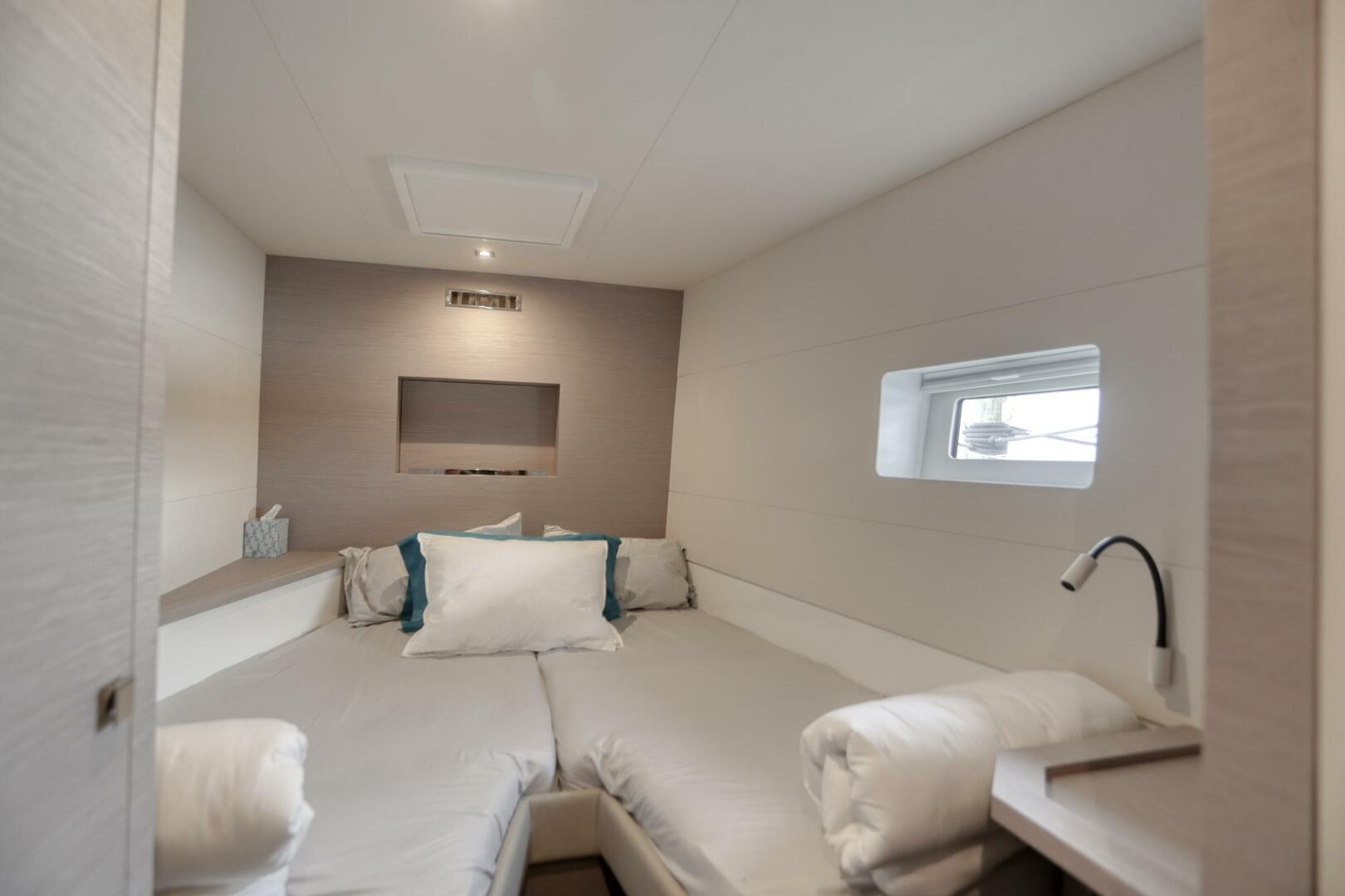 2022 Fountaine Pajot MY6 - Image 109