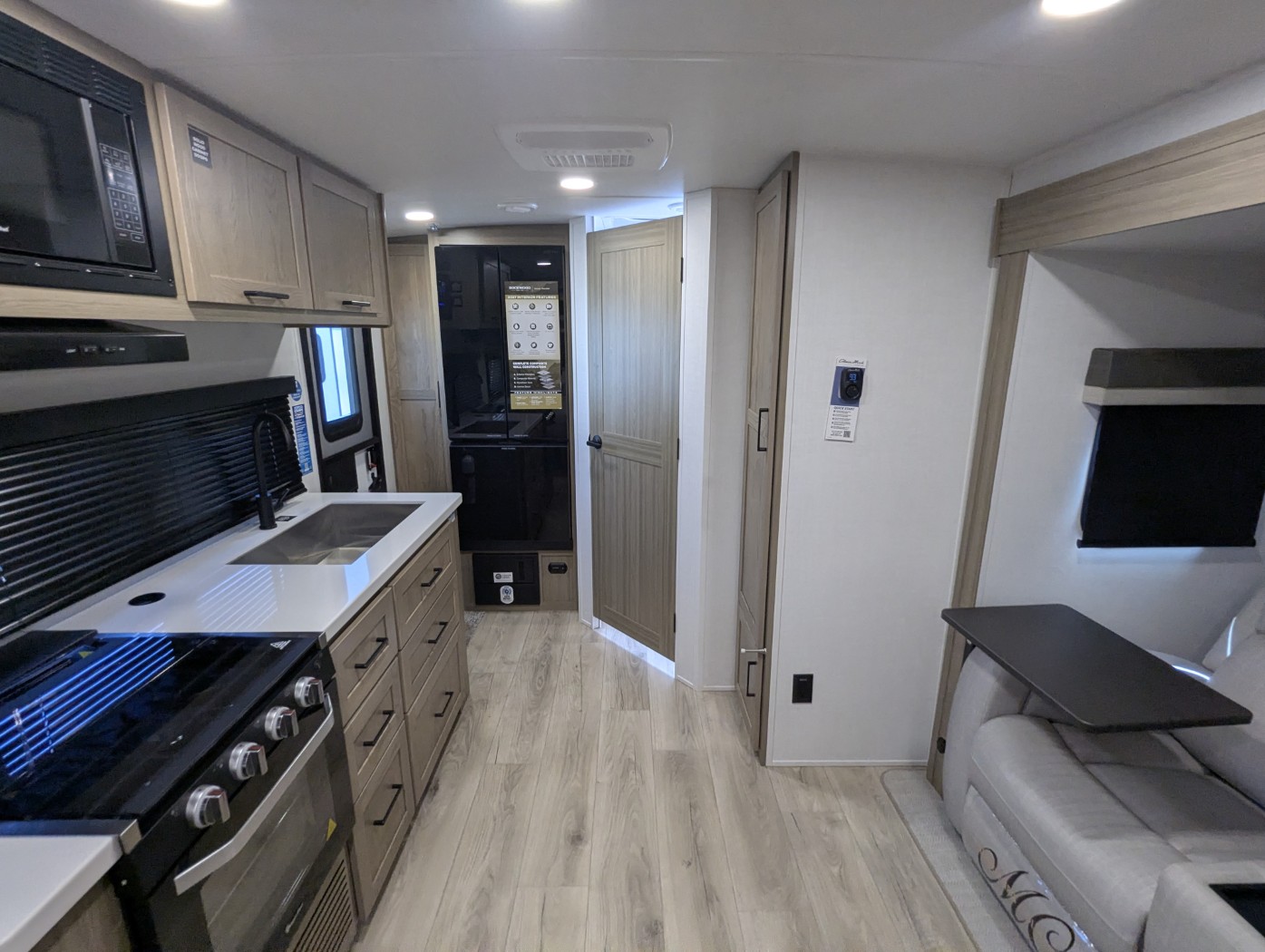 2027 Forest River Rockwood Mini Lite 2205S - Image 22